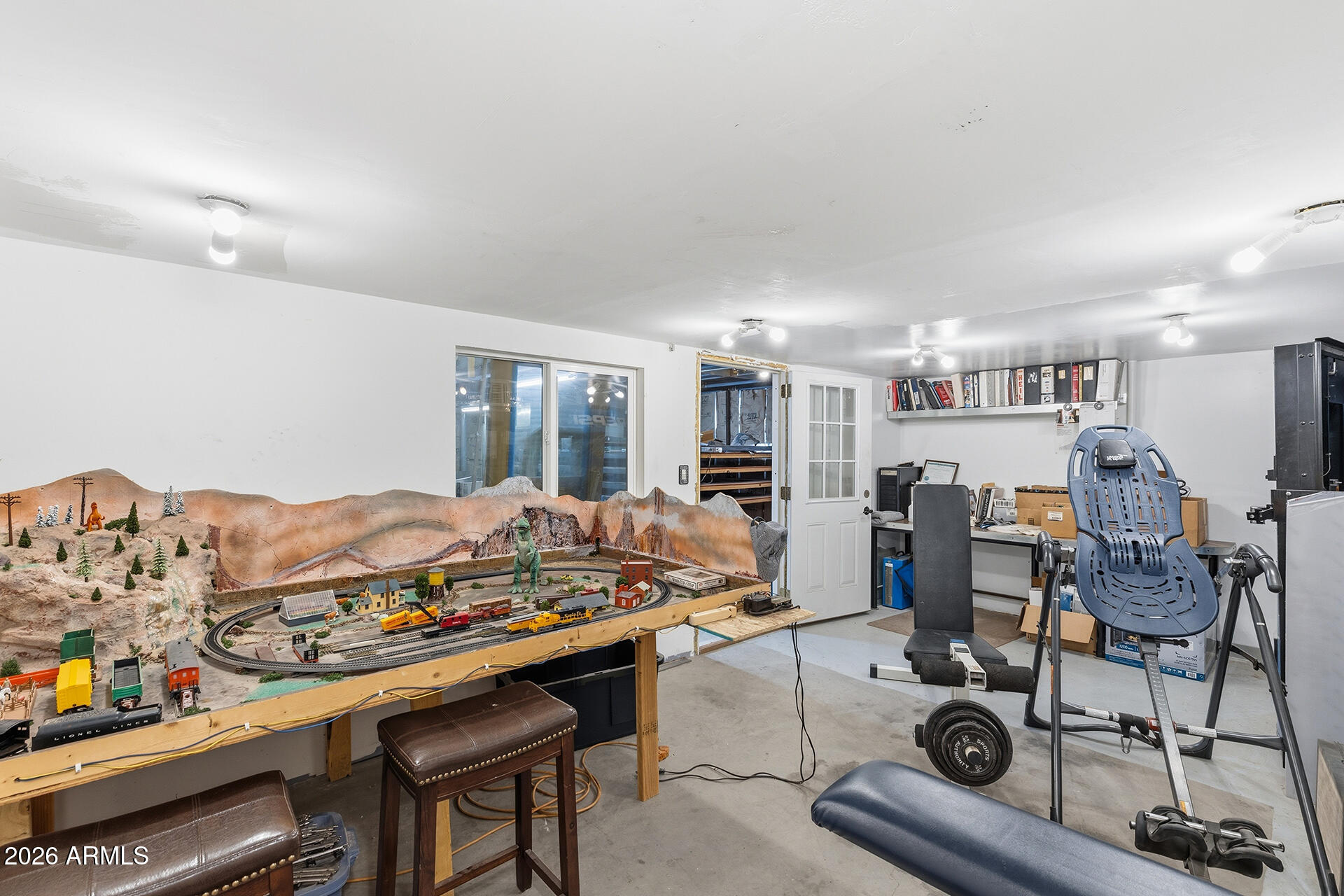 PHOENIX SKYLINE WEST ONE - Residential