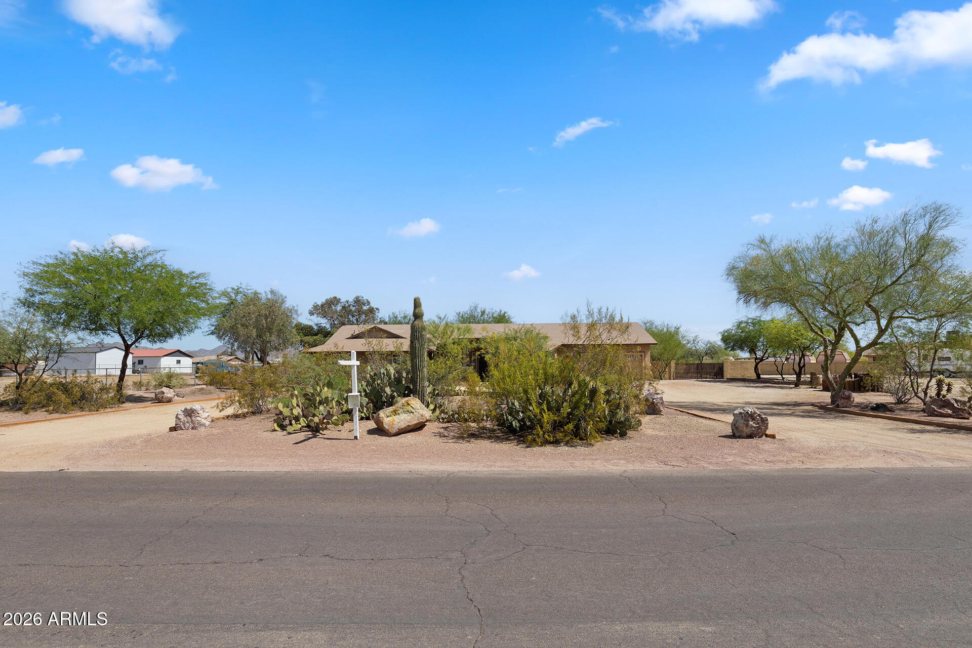 PHOENIX SKYLINE WEST ONE - Residential