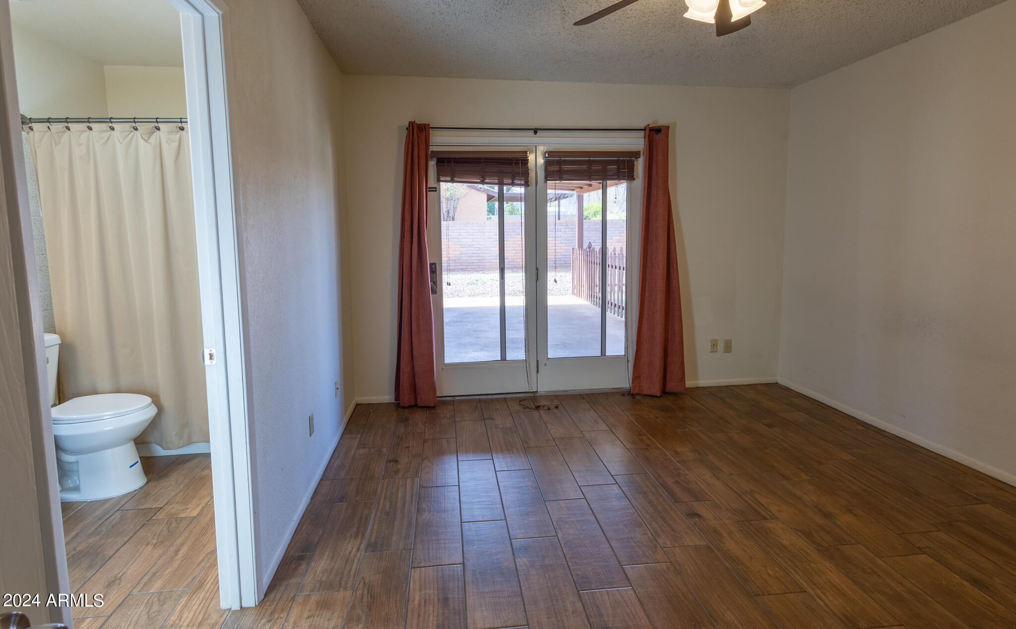 THE MEADOWS - Residential