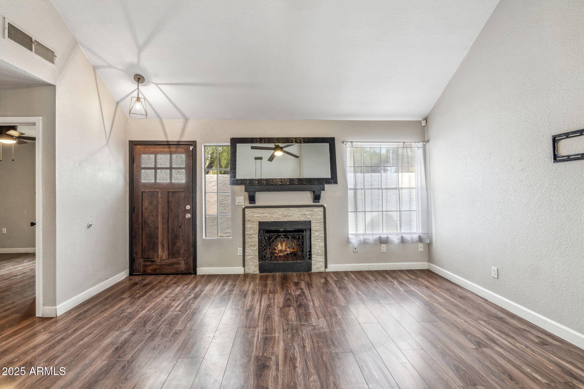 ROSE GARDEN PLACE UNIT 3 LOT 404-541 - Residential Lease