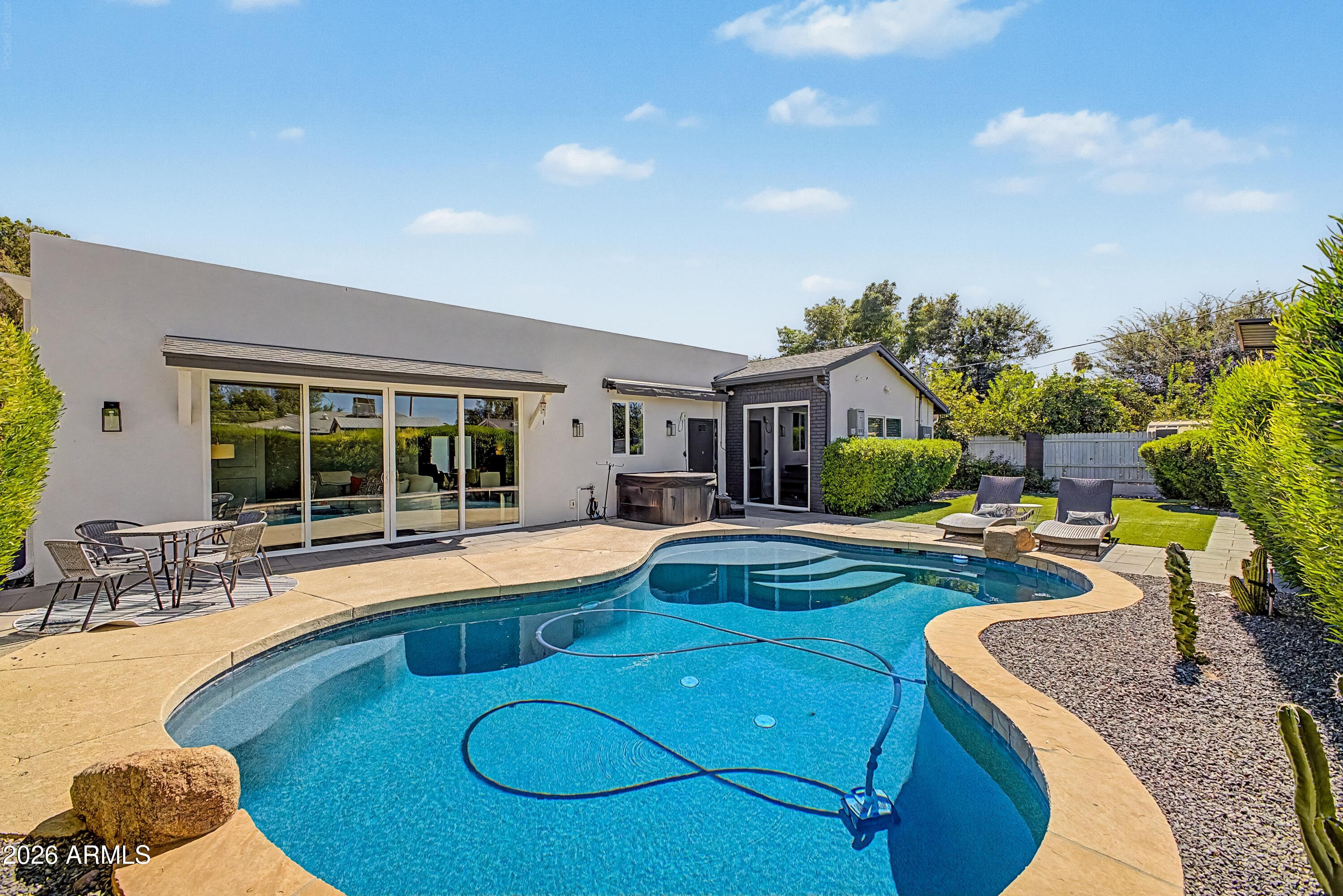 DATELAND LOTS 1-18 - Residential