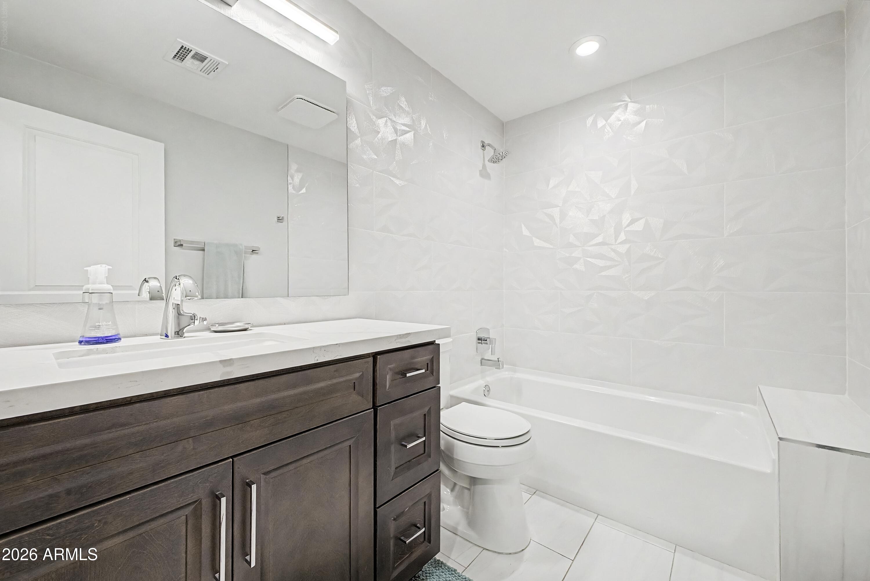 DATELAND LOTS 1-18 - Residential