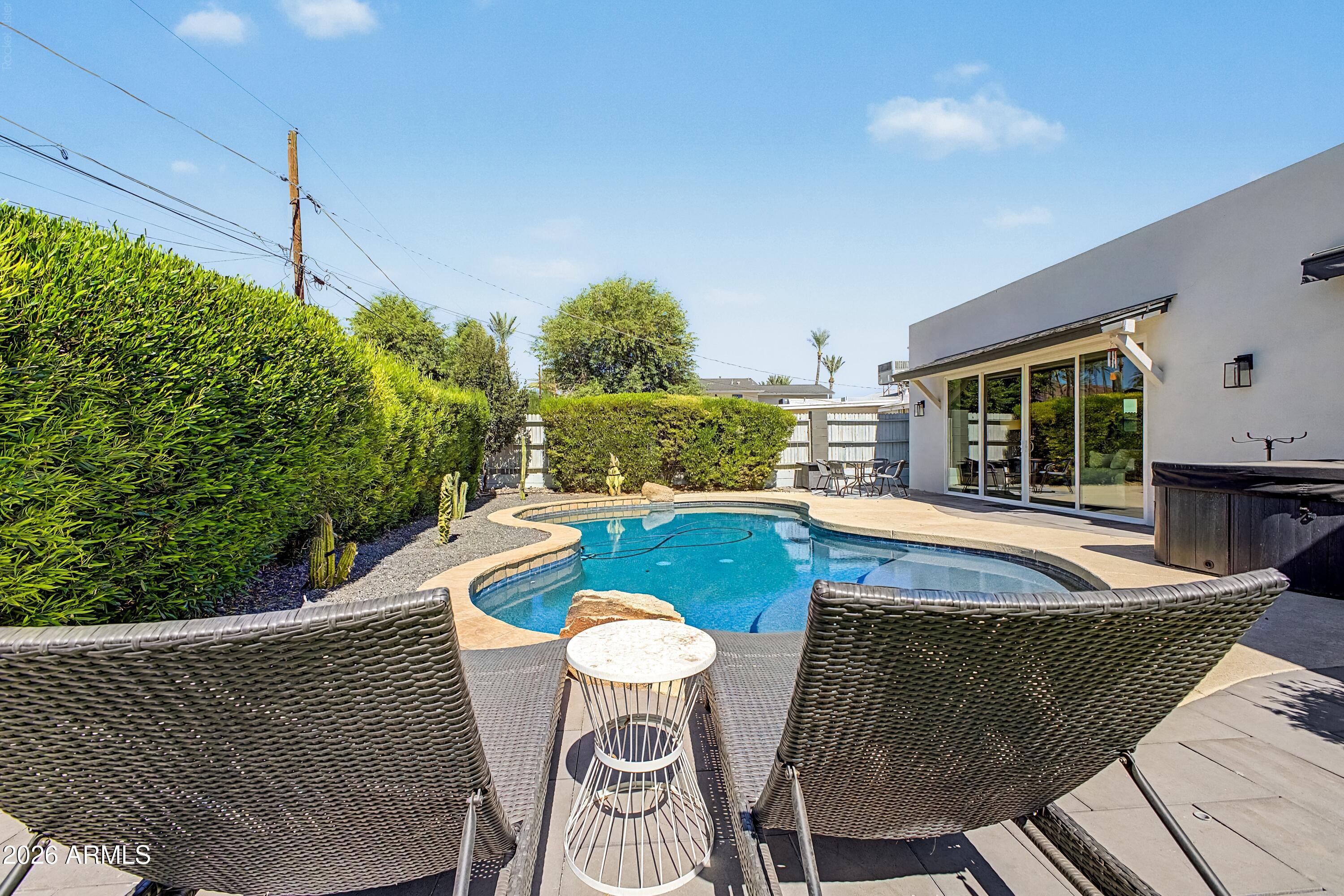 DATELAND LOTS 1-18 - Residential