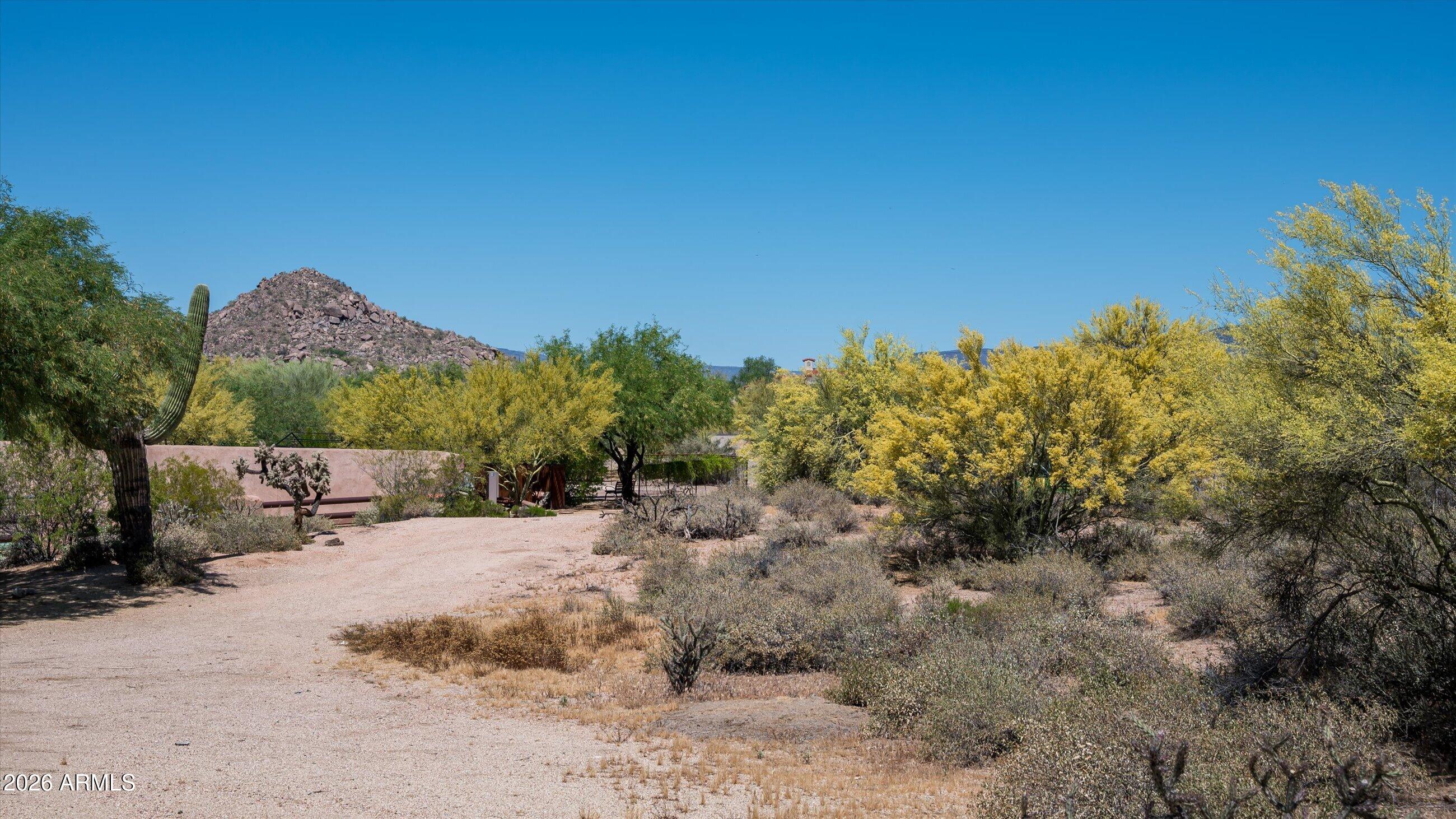 WHISPER ROCK UNIT 4 - Land