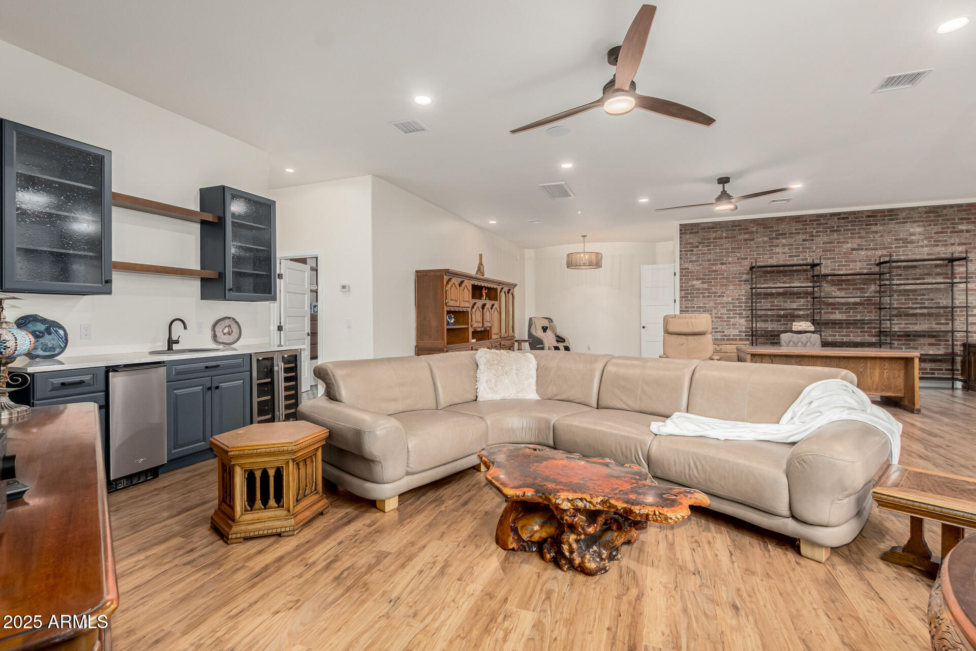 FOOTHILLS RANCHOS - Residential