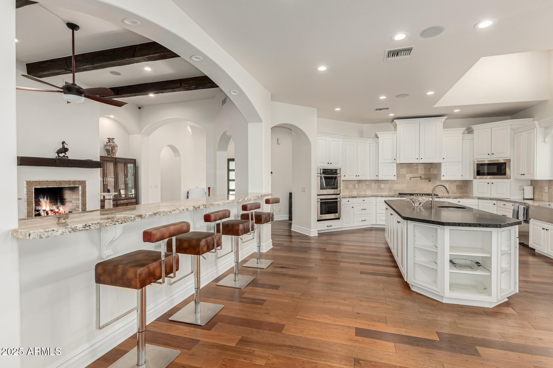 FOOTHILLS RANCHOS - Residential
