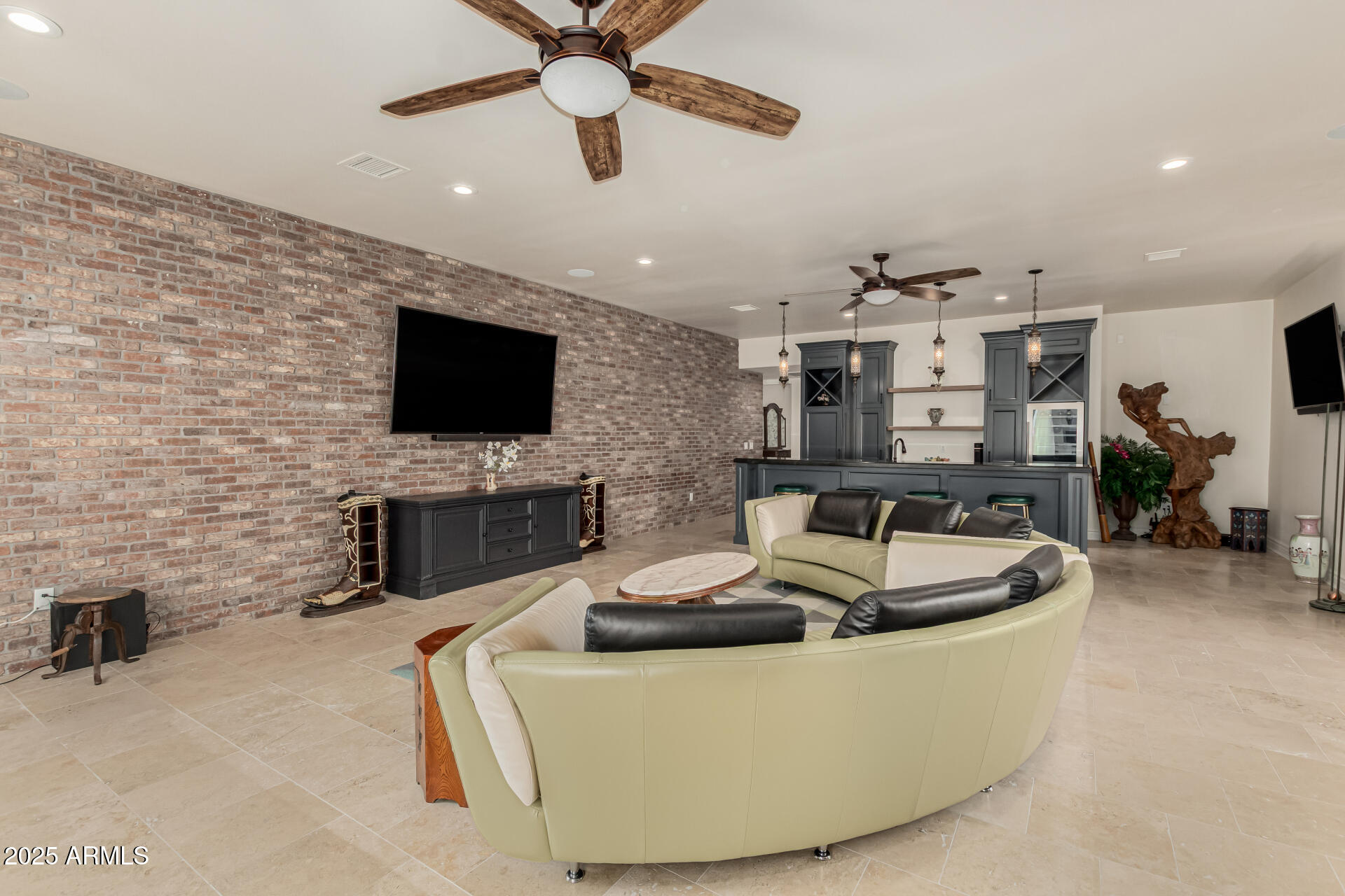 FOOTHILLS RANCHOS - Residential