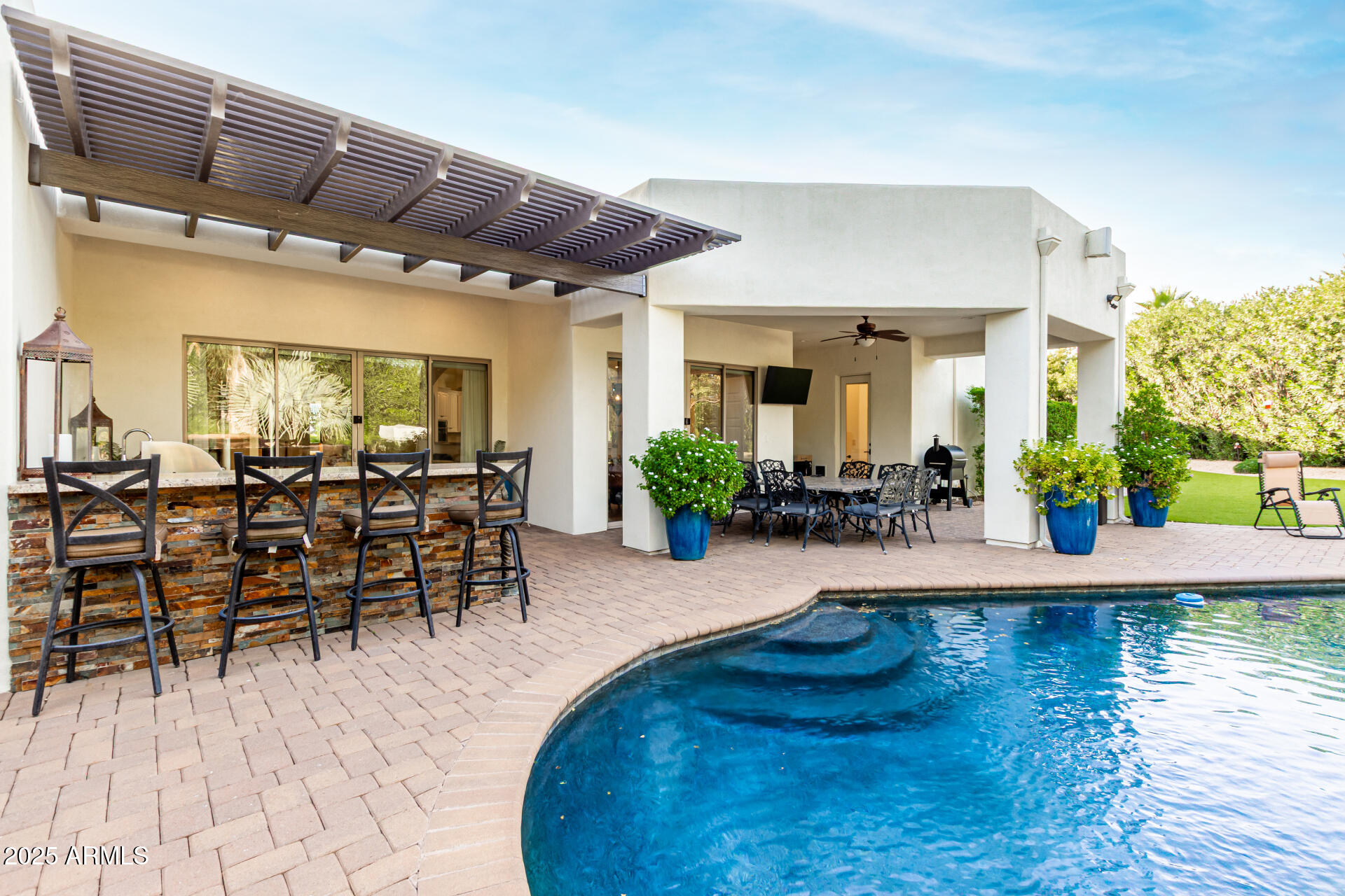 FOOTHILLS RANCHOS - Residential