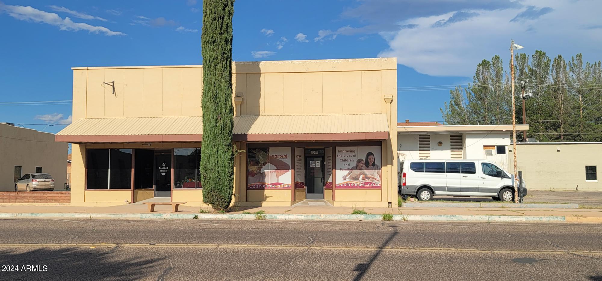 DOUGLAS - Commercial Sale