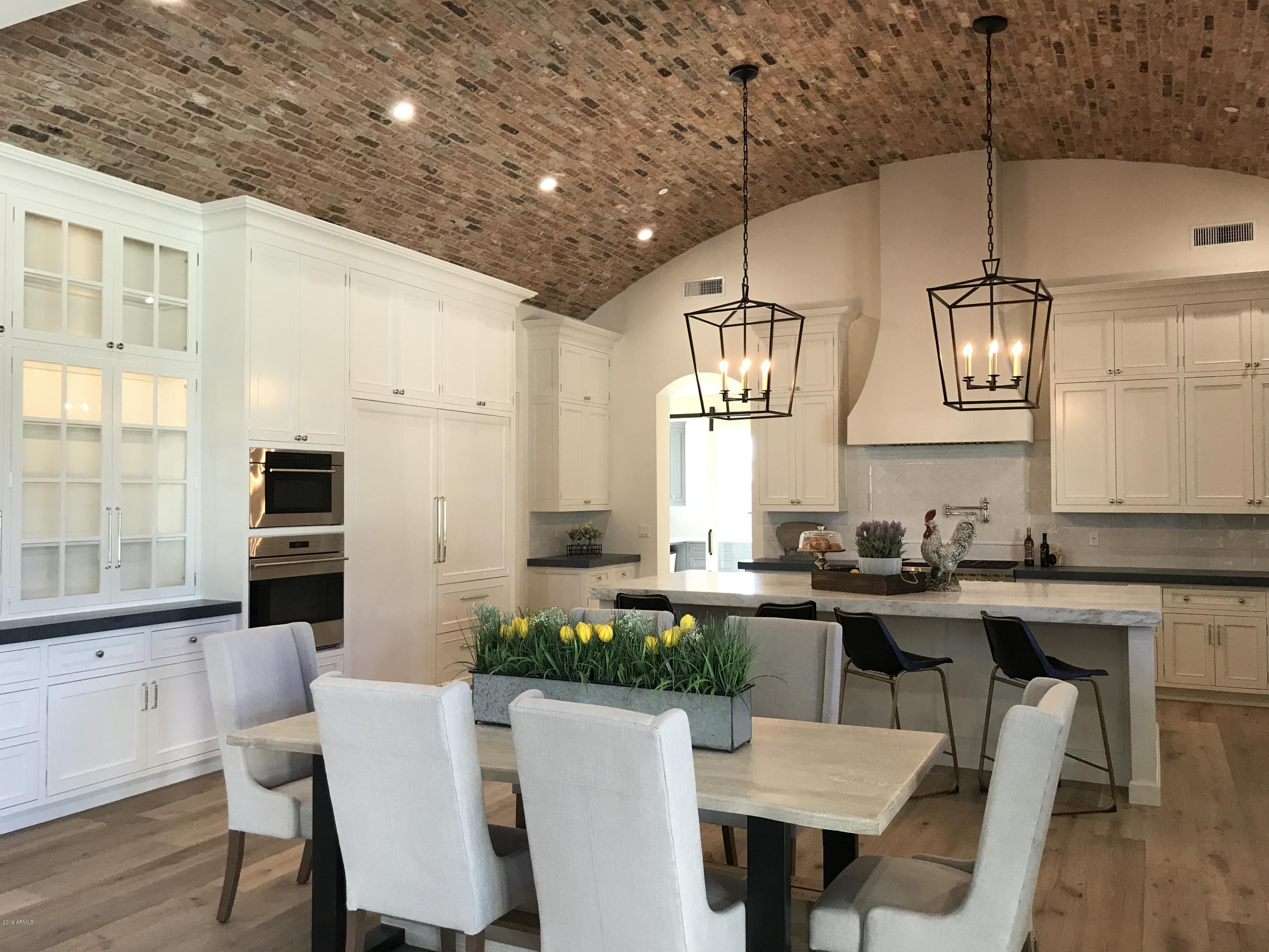 ARCADIA VISTA MANOR - Residential
