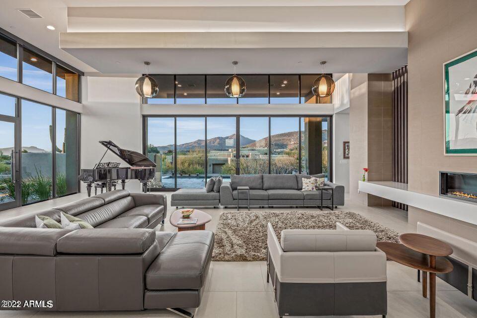 DESERT MOUNTAIN - Residential