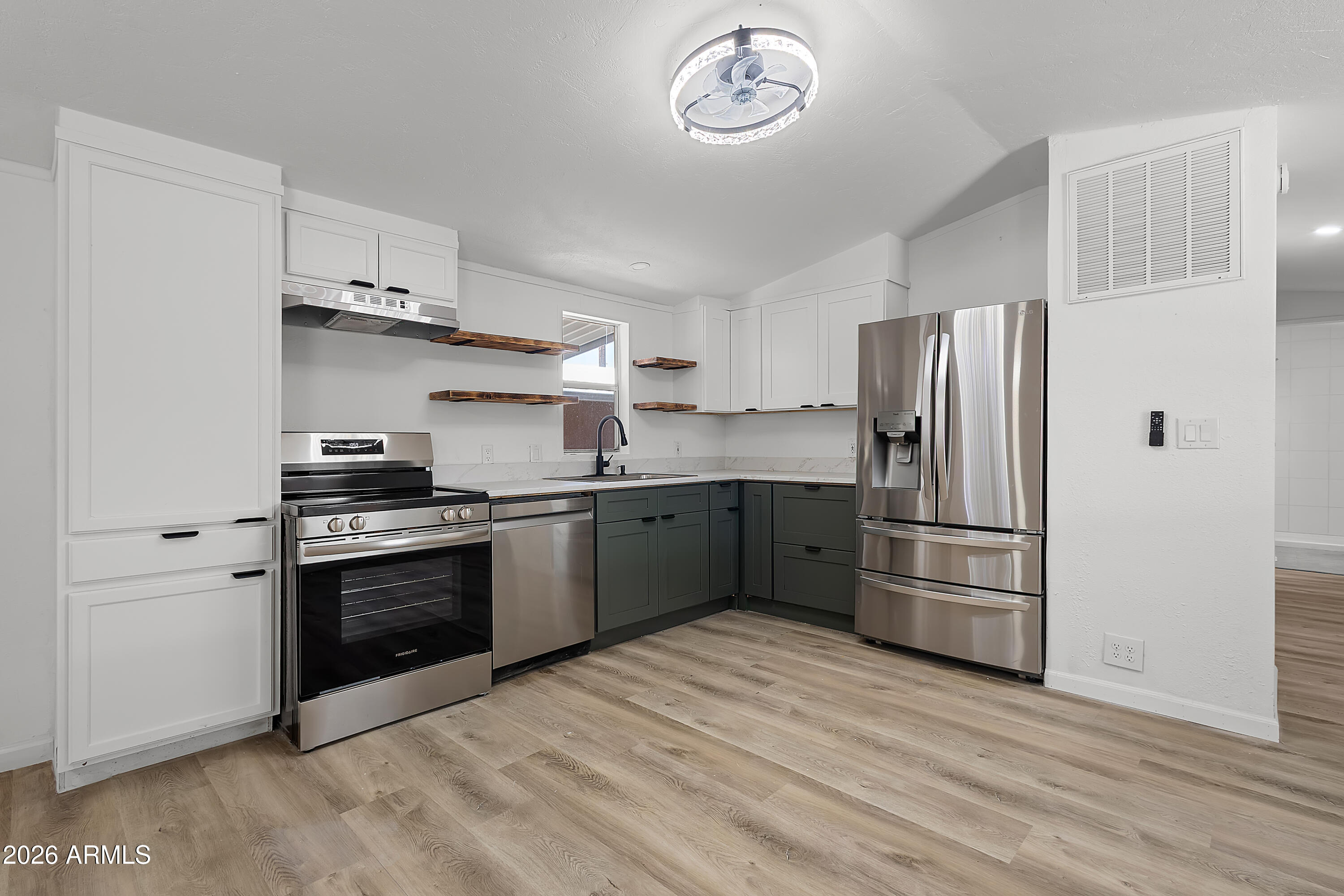 WINDSONG Mobile Home Park - Residential