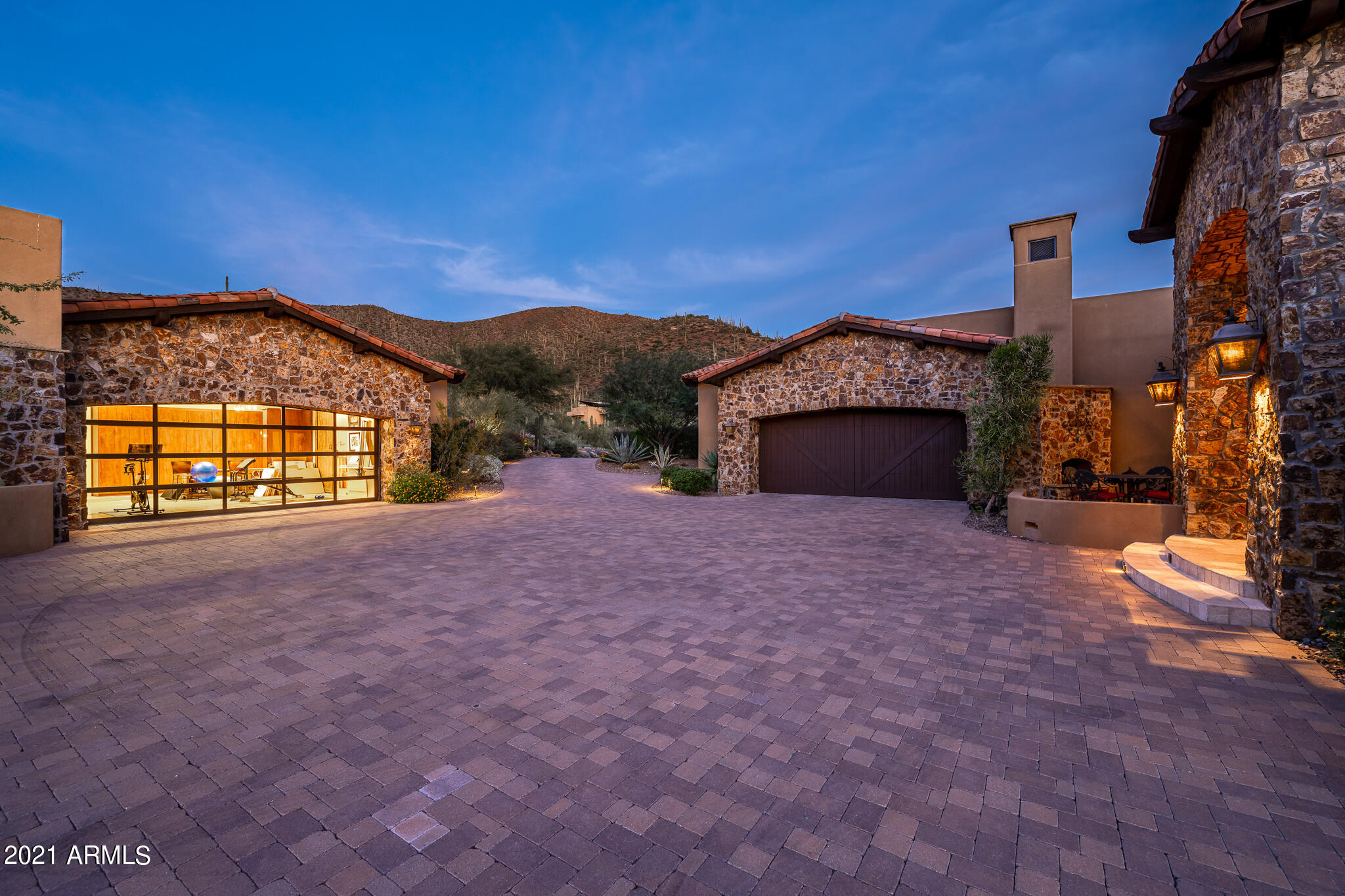 DESERT MOUNTAIN - Residential