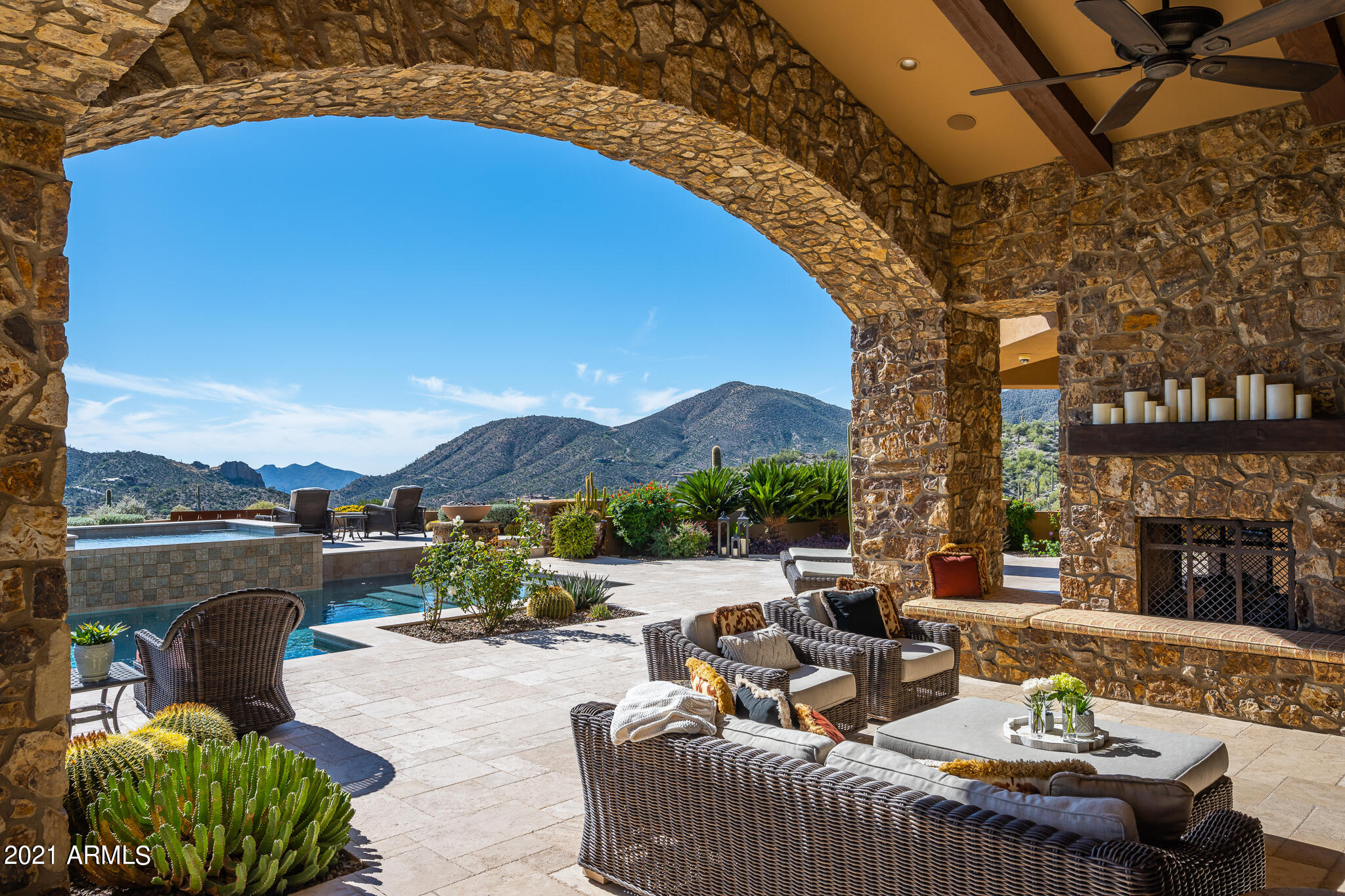 DESERT MOUNTAIN - Residential