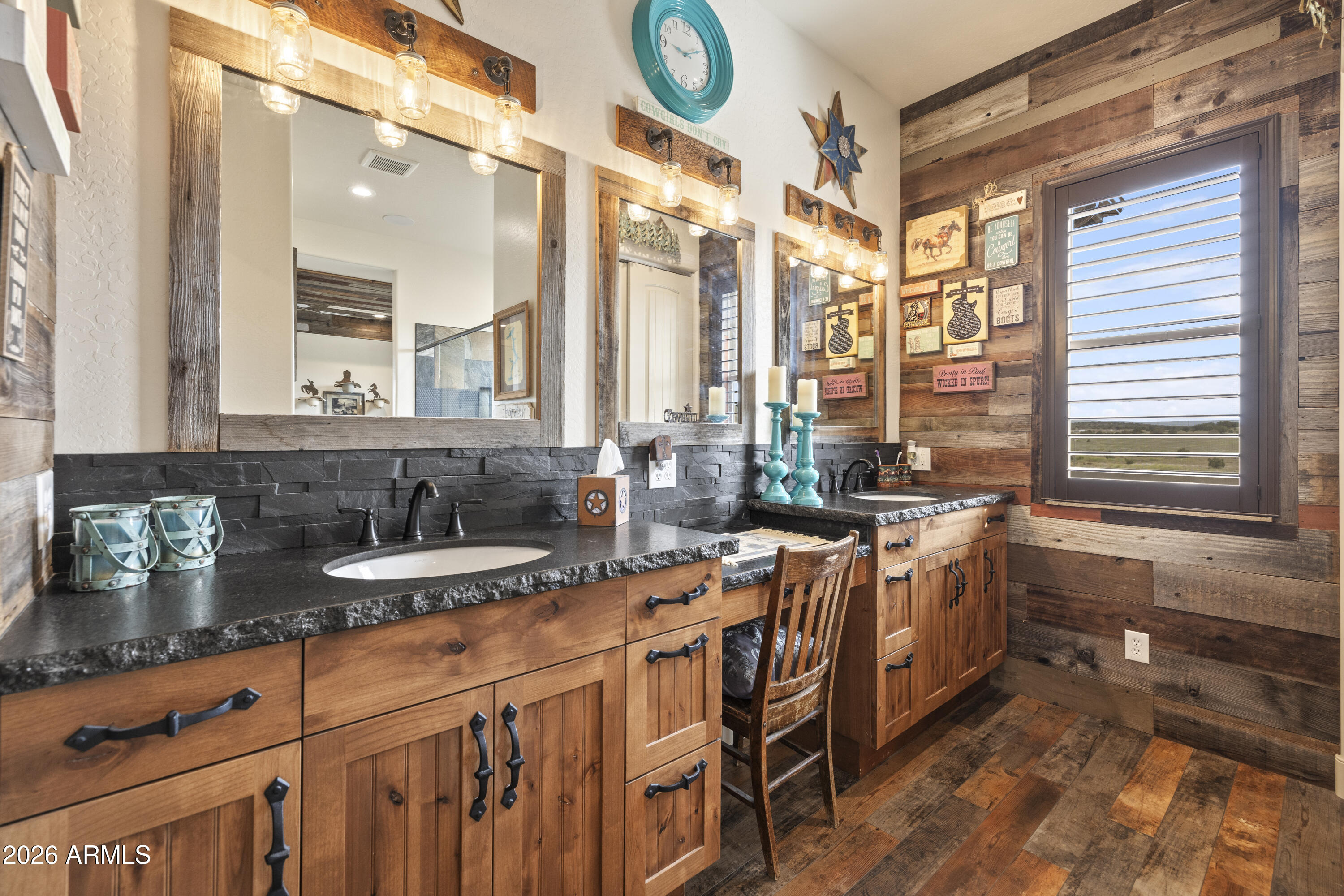 S35 T18N R2W - Residential