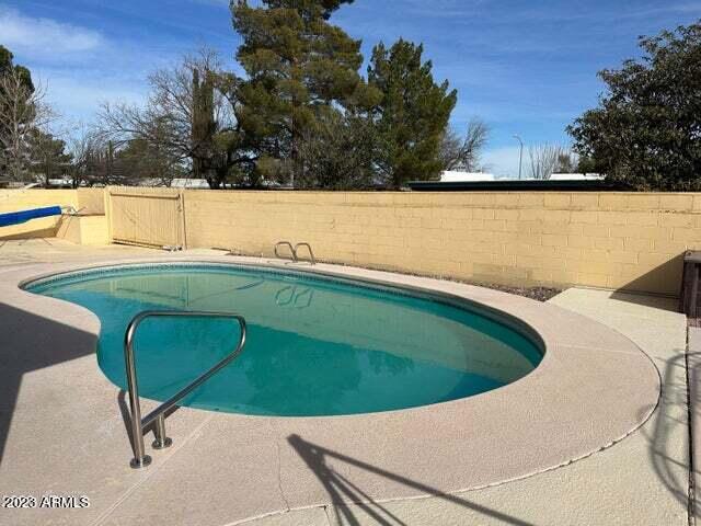 TOWN & COUNTRY ESTATES 12 - Residential Lease