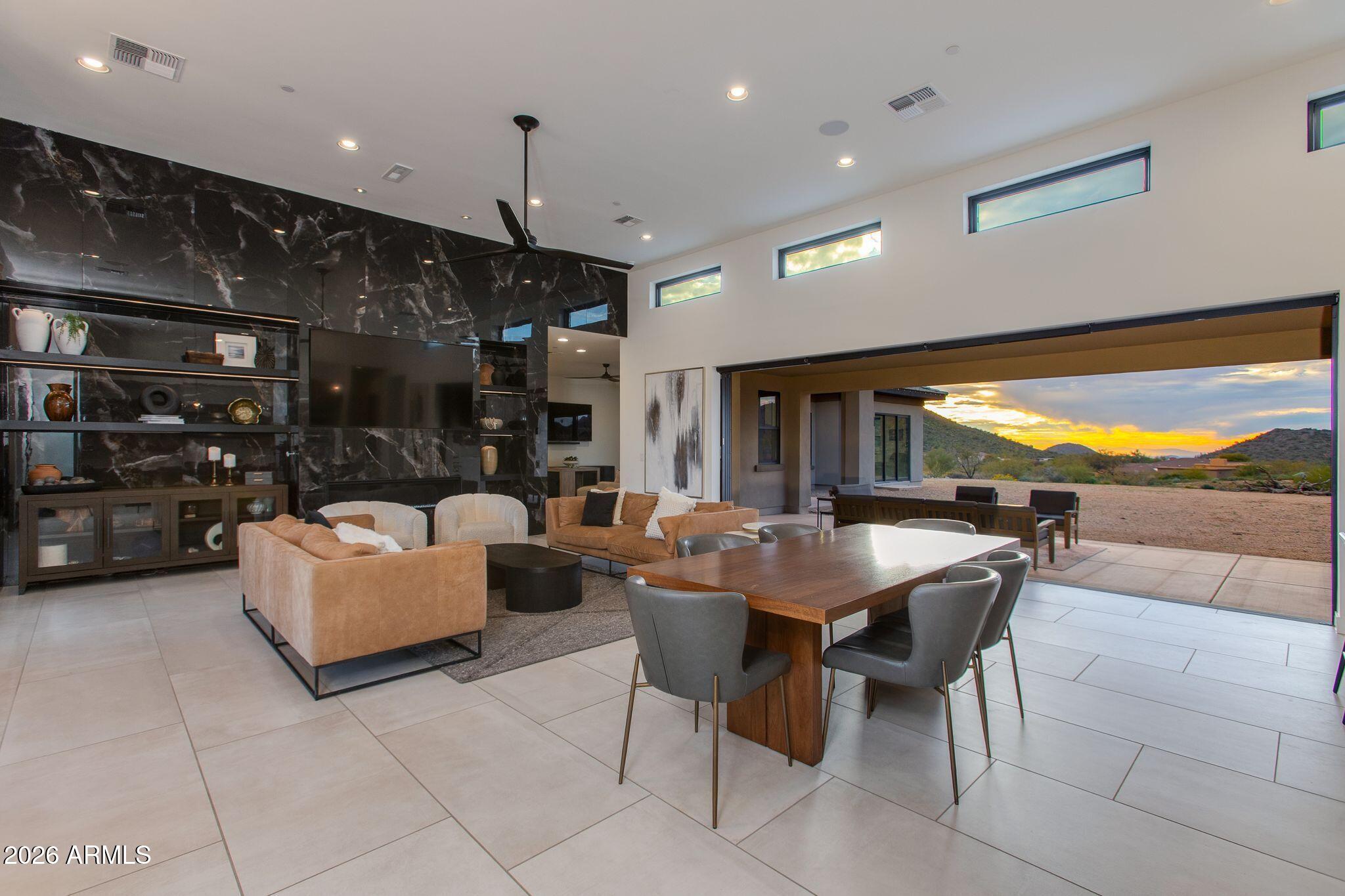 SERENO CANYON - Residential