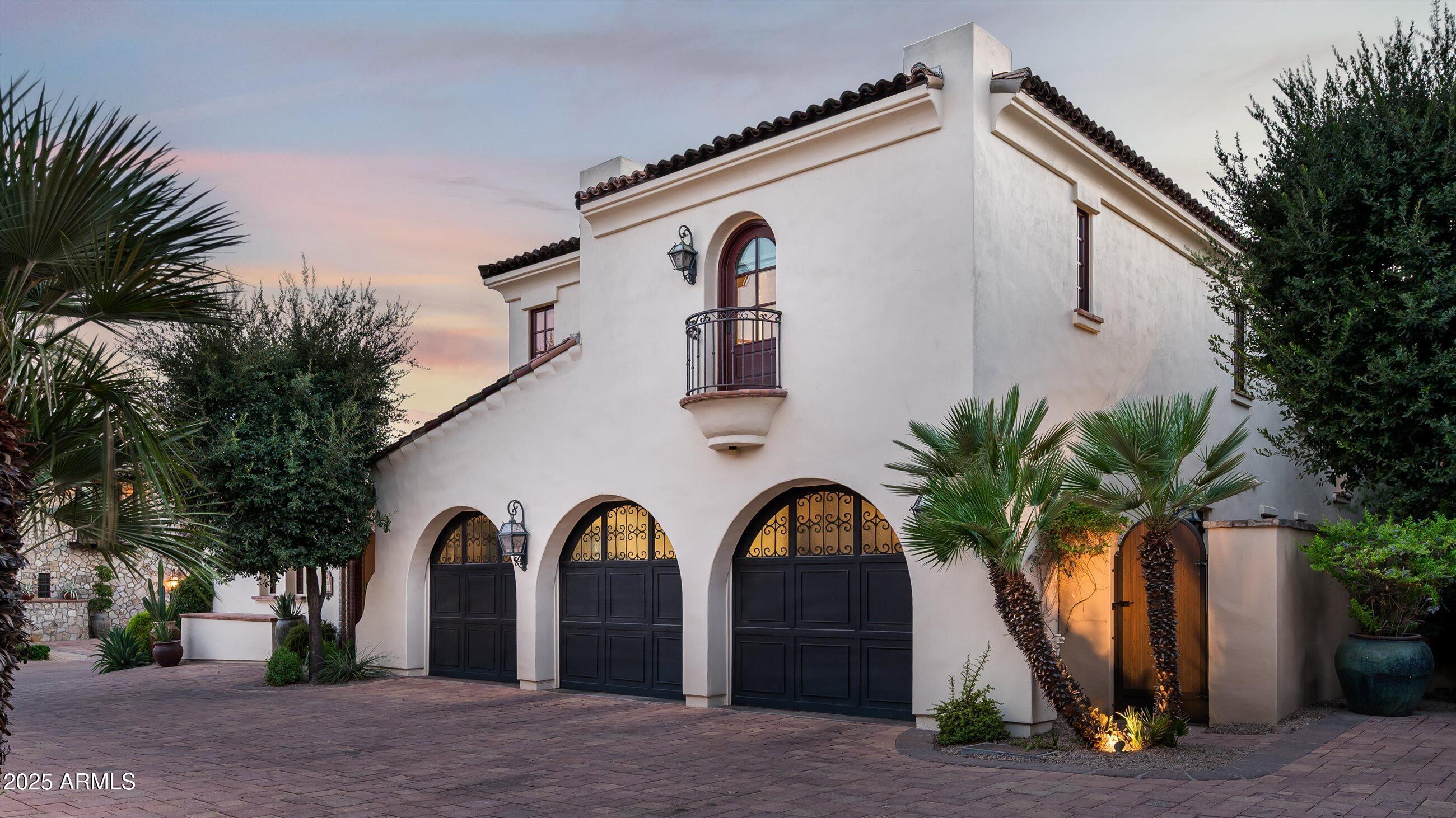 Luxury Villas at Montelucia - Residential