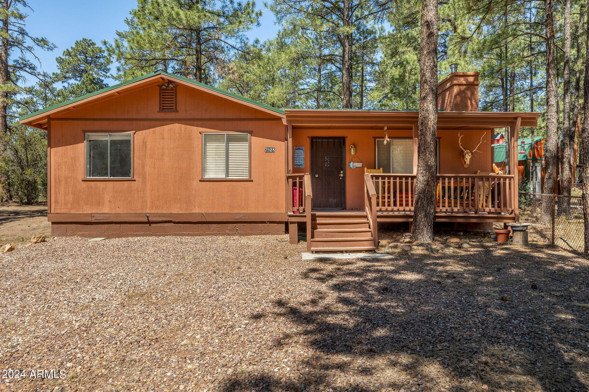 Welcome to your enchanting new home nestled in the heart of Heber, Arizona, fully revitalized in 2021! This charming residence features three bedrooms and two bathrooms, enveloped in the intoxicating aroma of pine forests. Picture yourself waking up to the crisp mountain air and serene surroundings every day. With the additional Over Flow Cabin, perfect for guests or a home office, you have the ideal retreat into nature's embrace. More than just a home, this is a sanctuary where modern comfort harmonizes with the tranquil beauty of Arizona's pine-filled landscapes. Furnishings from Jackson Hole, WY and is included in the sale of the home.