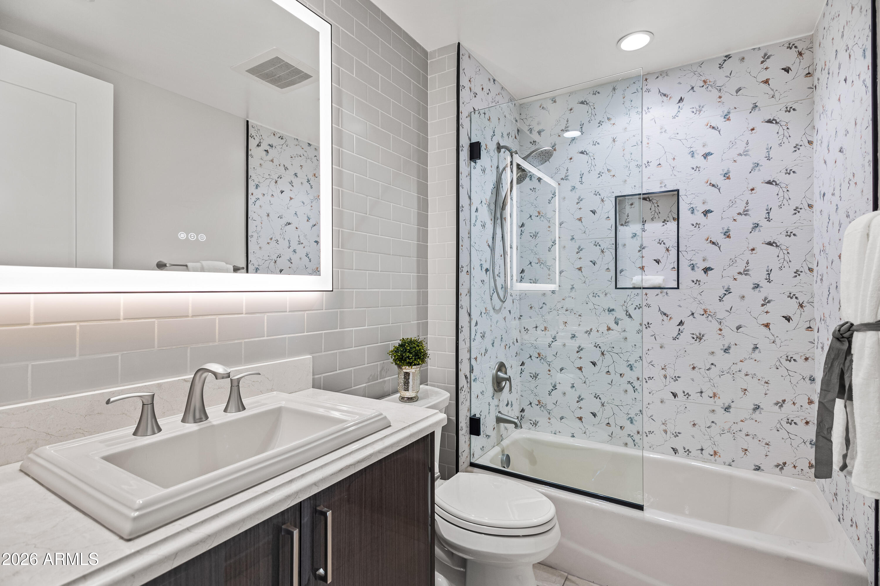BRIDGEVIEW AT HAYDEN FERRY LAKESIDE CONDOMINIUM AM - Residential