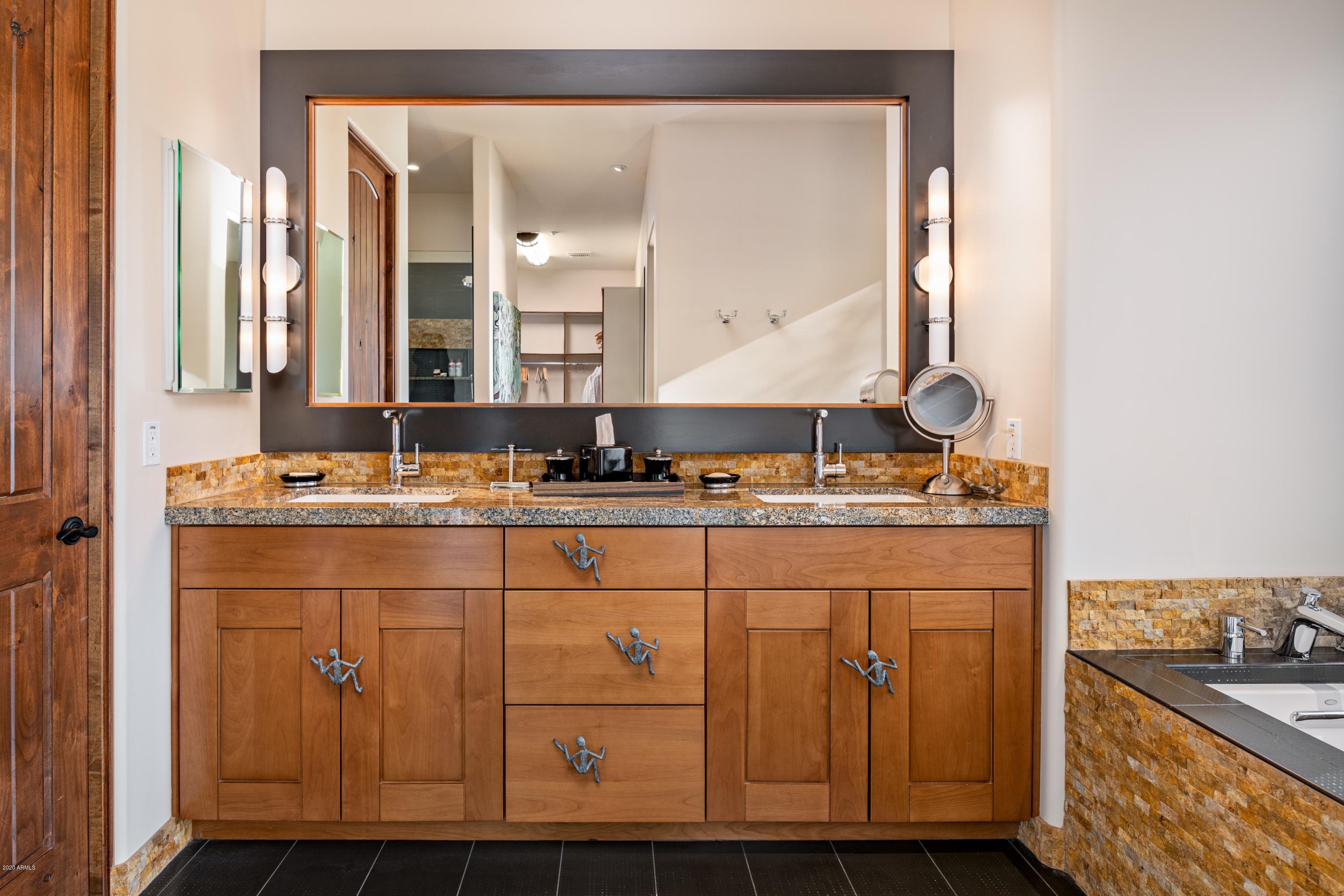 DESERT SUMMIT - Residential