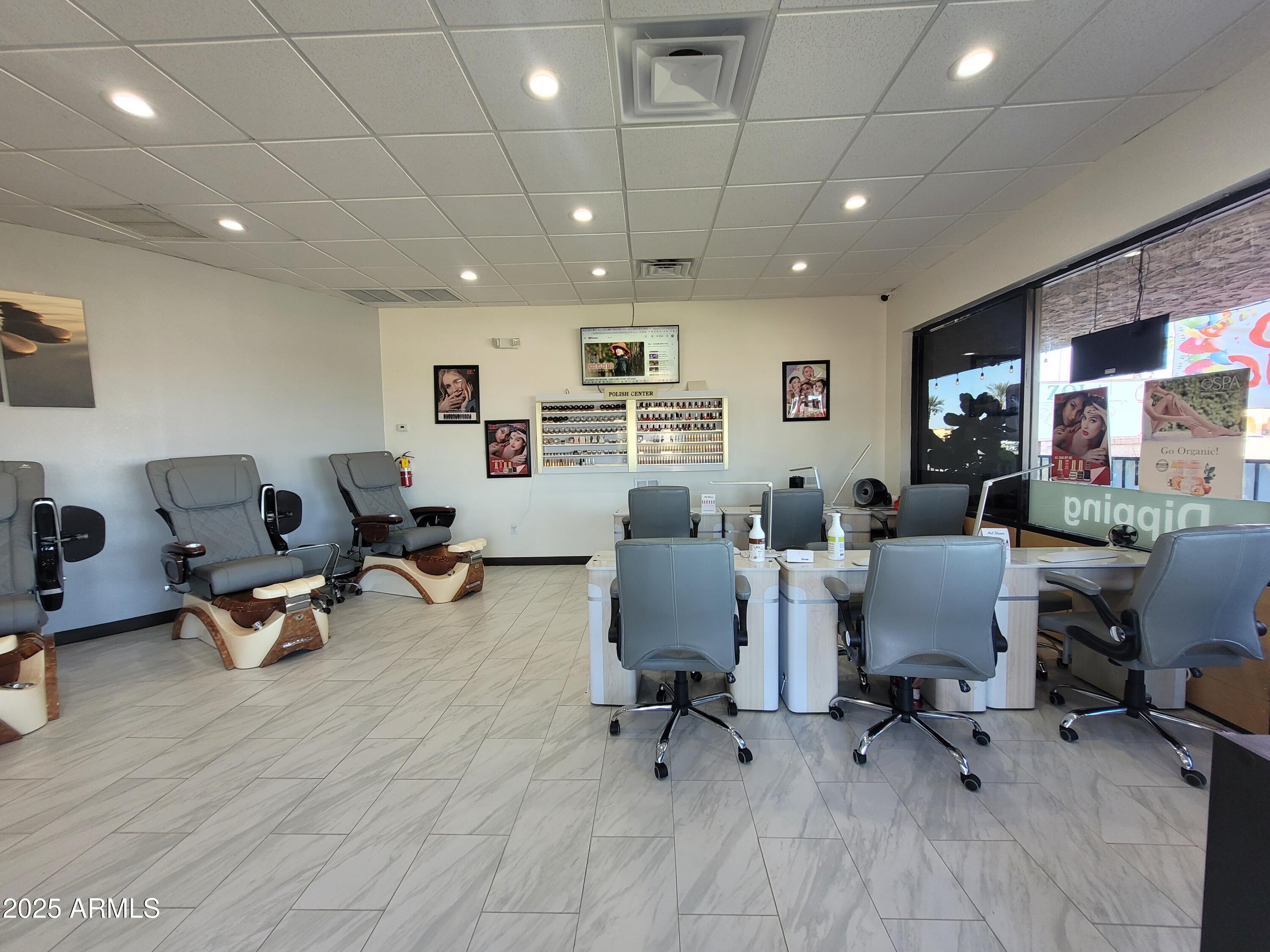 MAIN STREET PLAZA - Commercial Sale