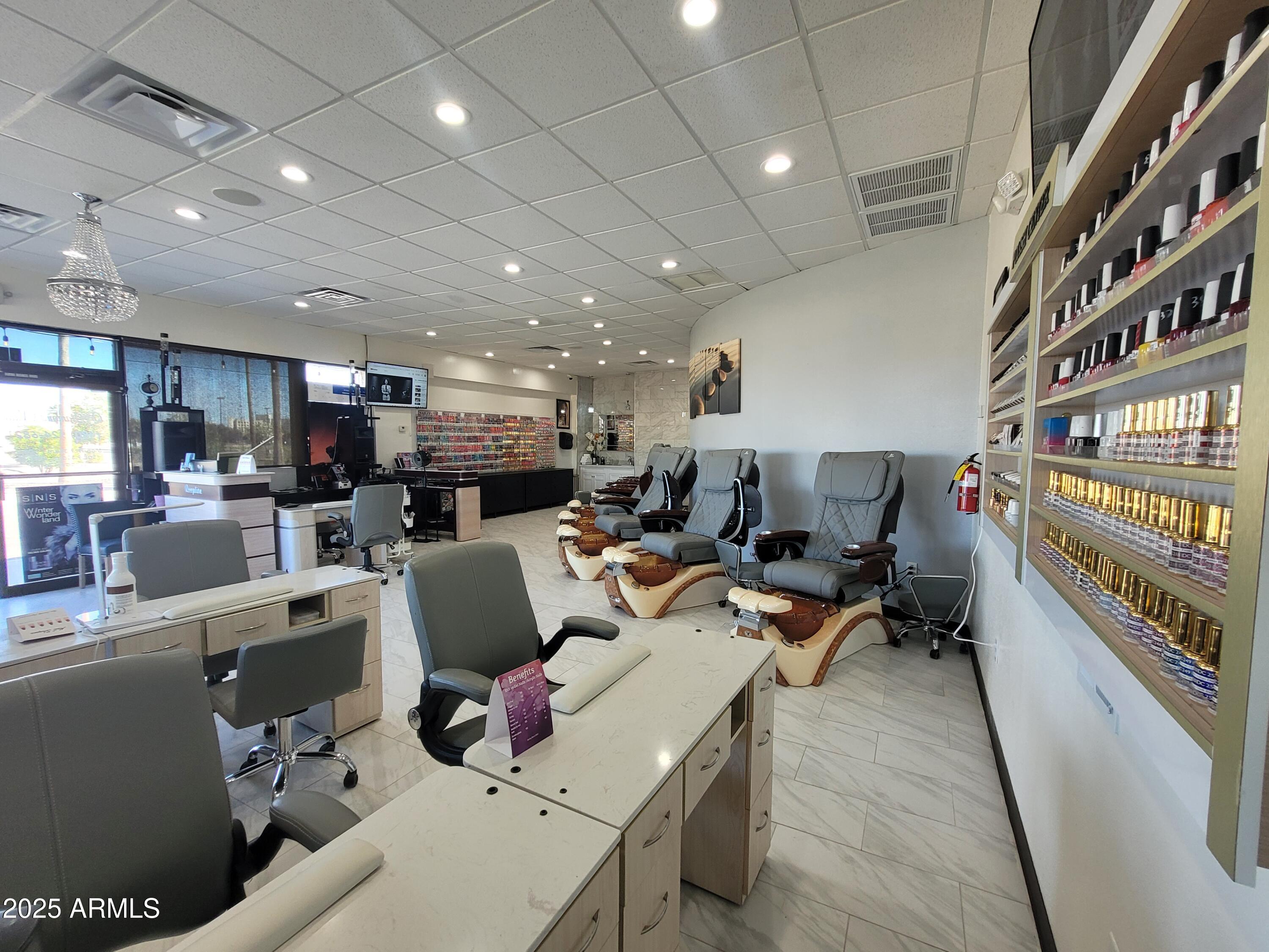 MAIN STREET PLAZA - Commercial Sale