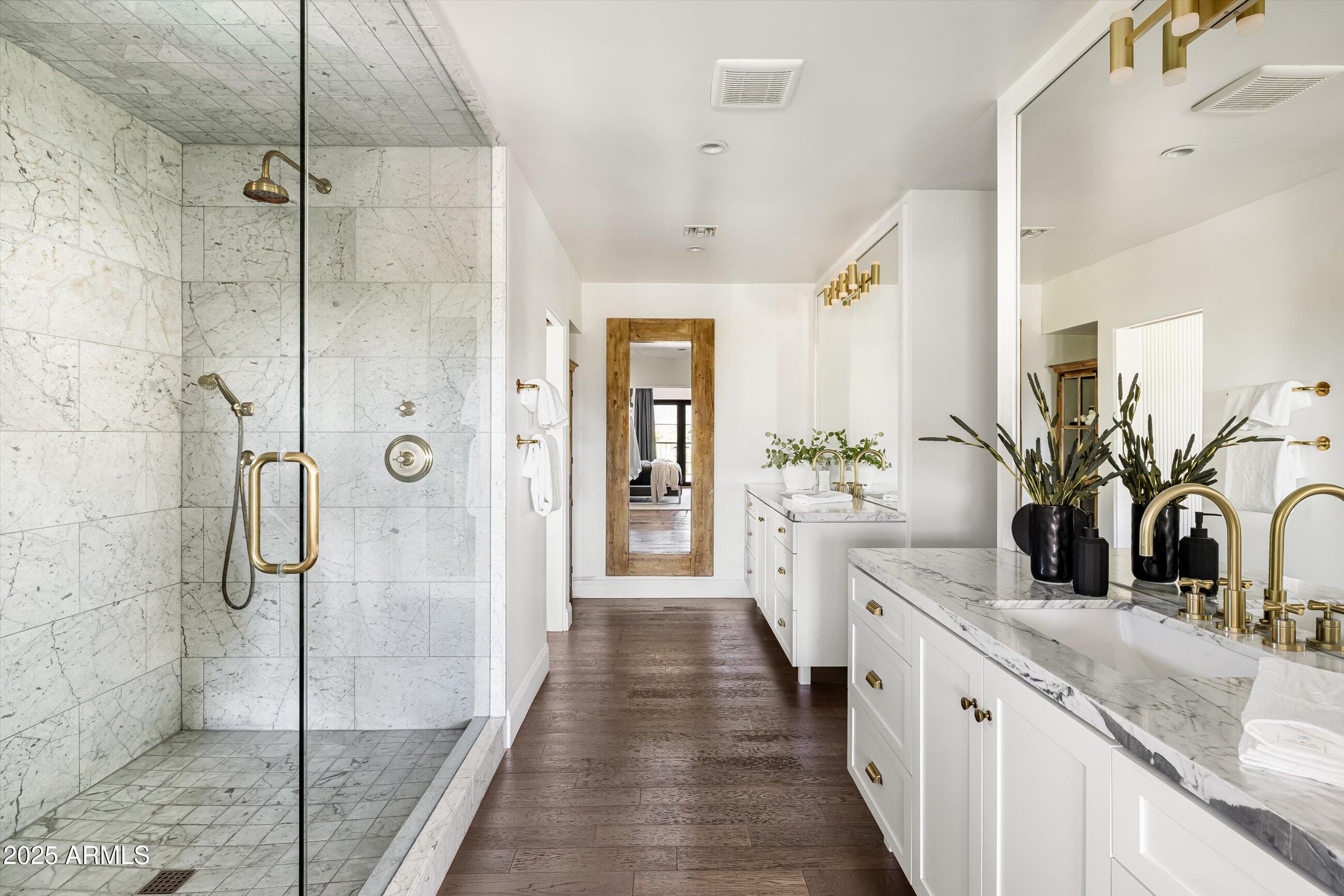 CAMELBACK CANYON - Residential
