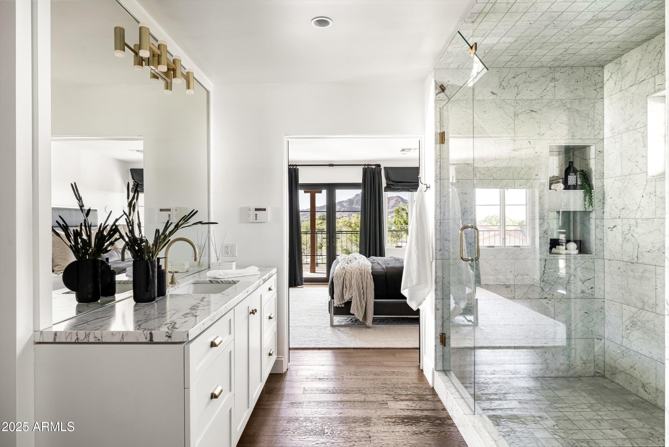 CAMELBACK CANYON - Residential