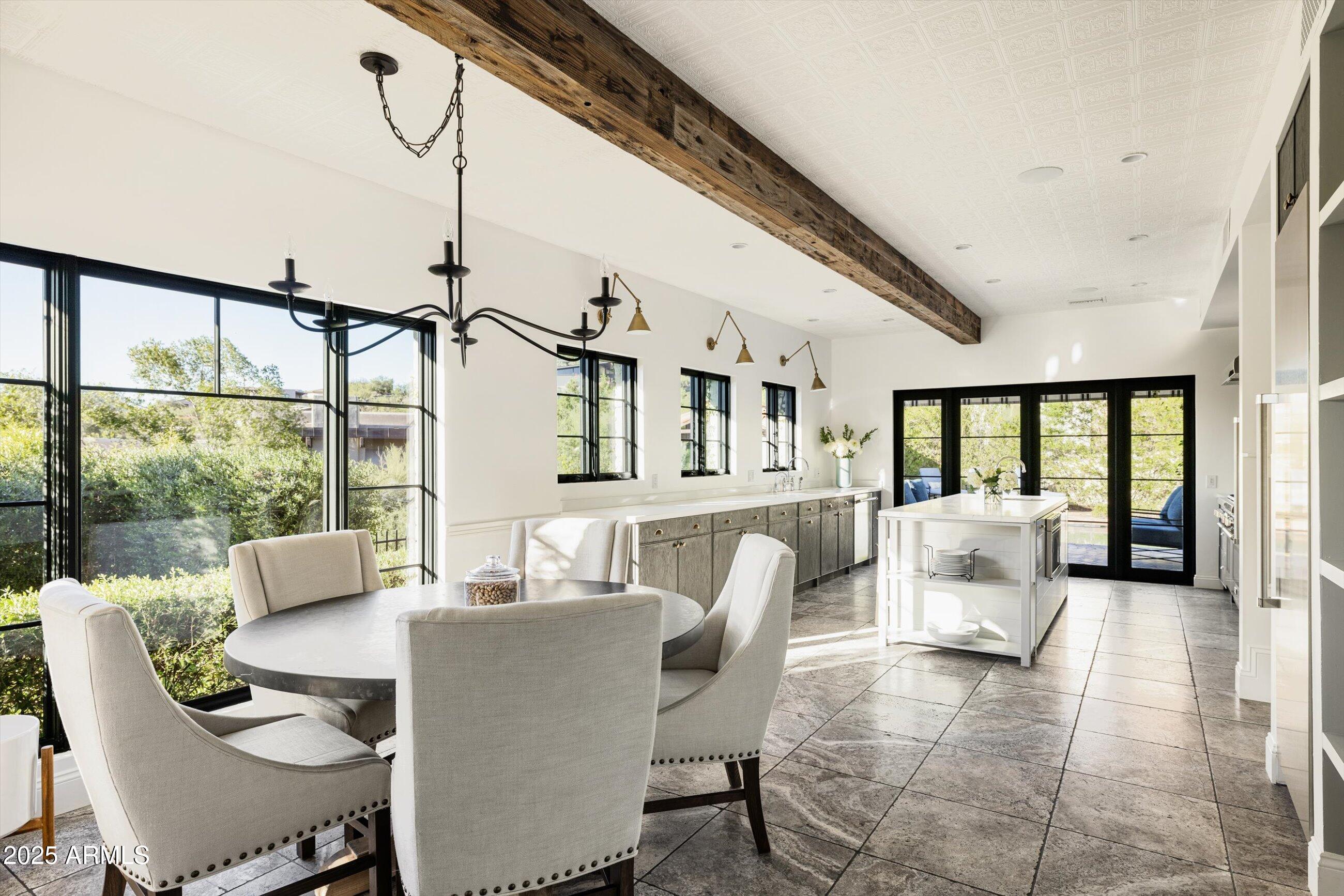 CAMELBACK CANYON - Residential