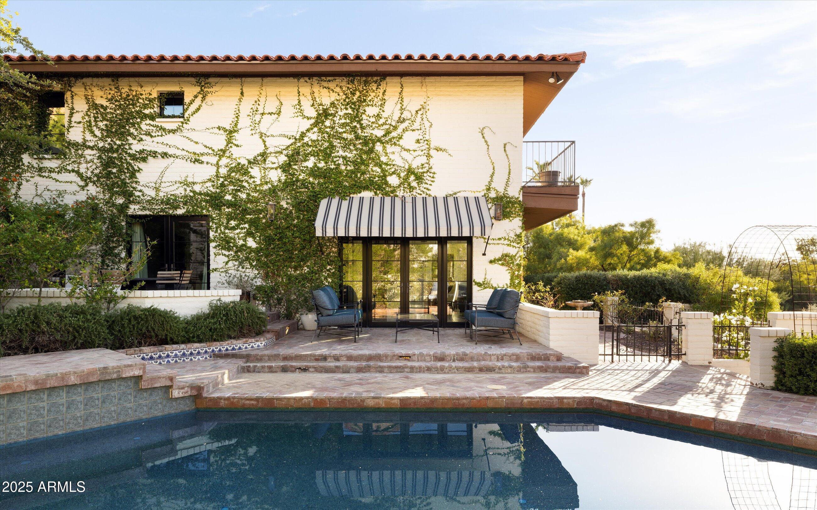 CAMELBACK CANYON - Residential