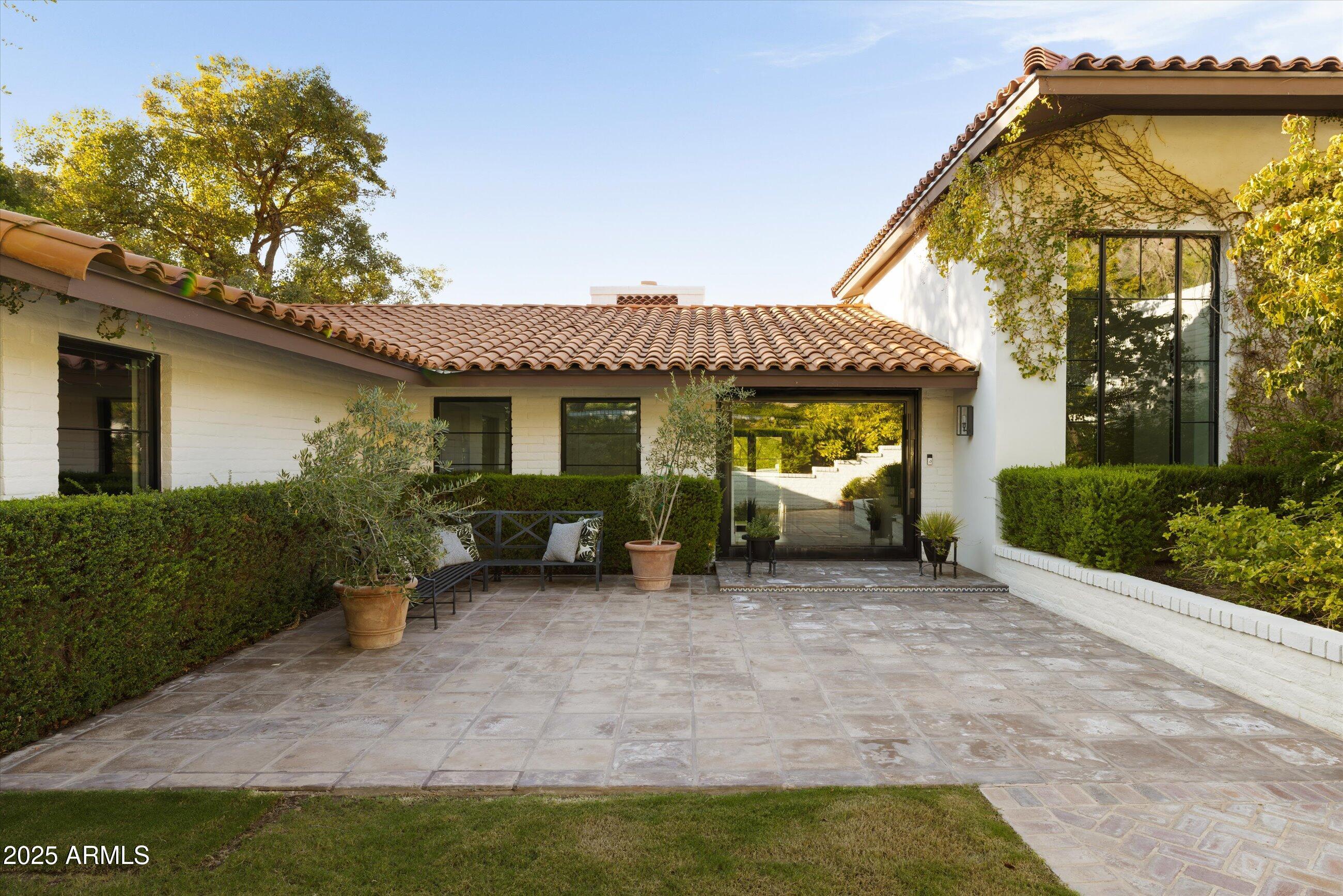 CAMELBACK CANYON - Residential