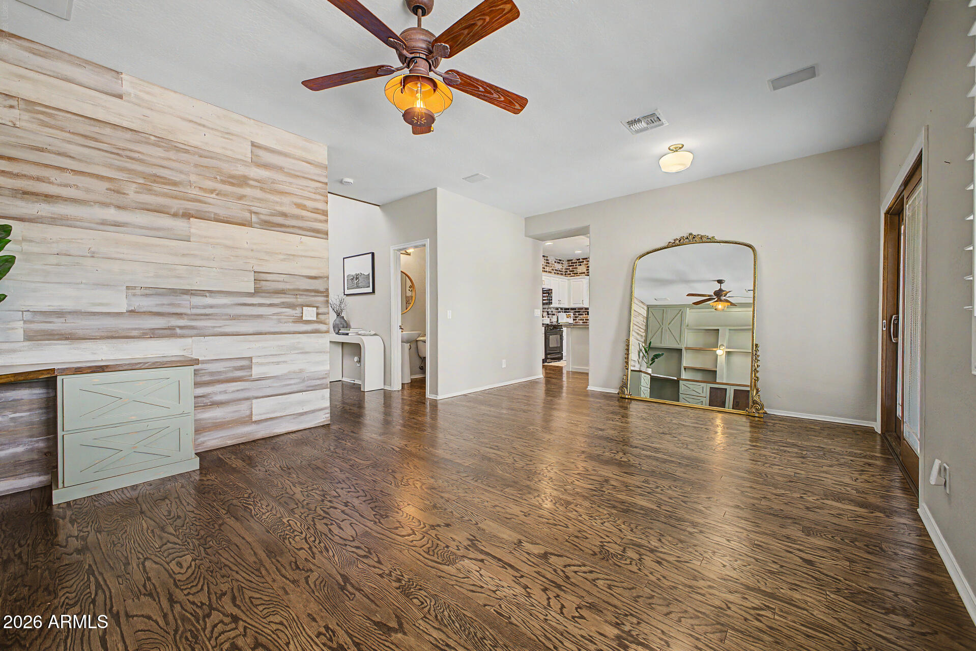 ANTHEM UNIT 61 - Residential