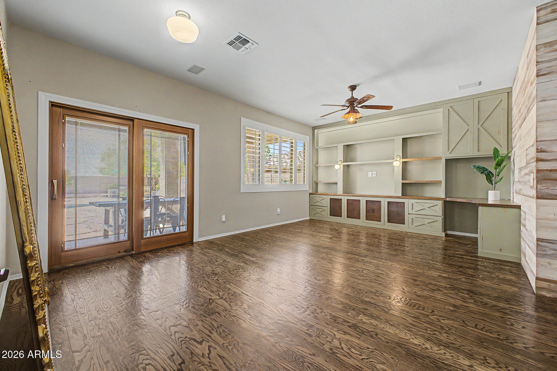 ANTHEM UNIT 61 - Residential