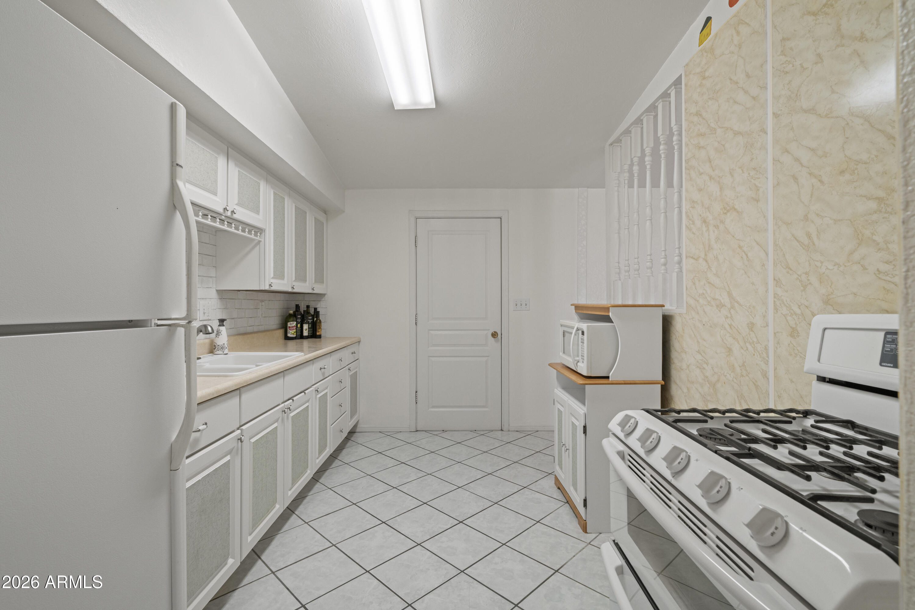 GARDEN CANYON 2 - Residential