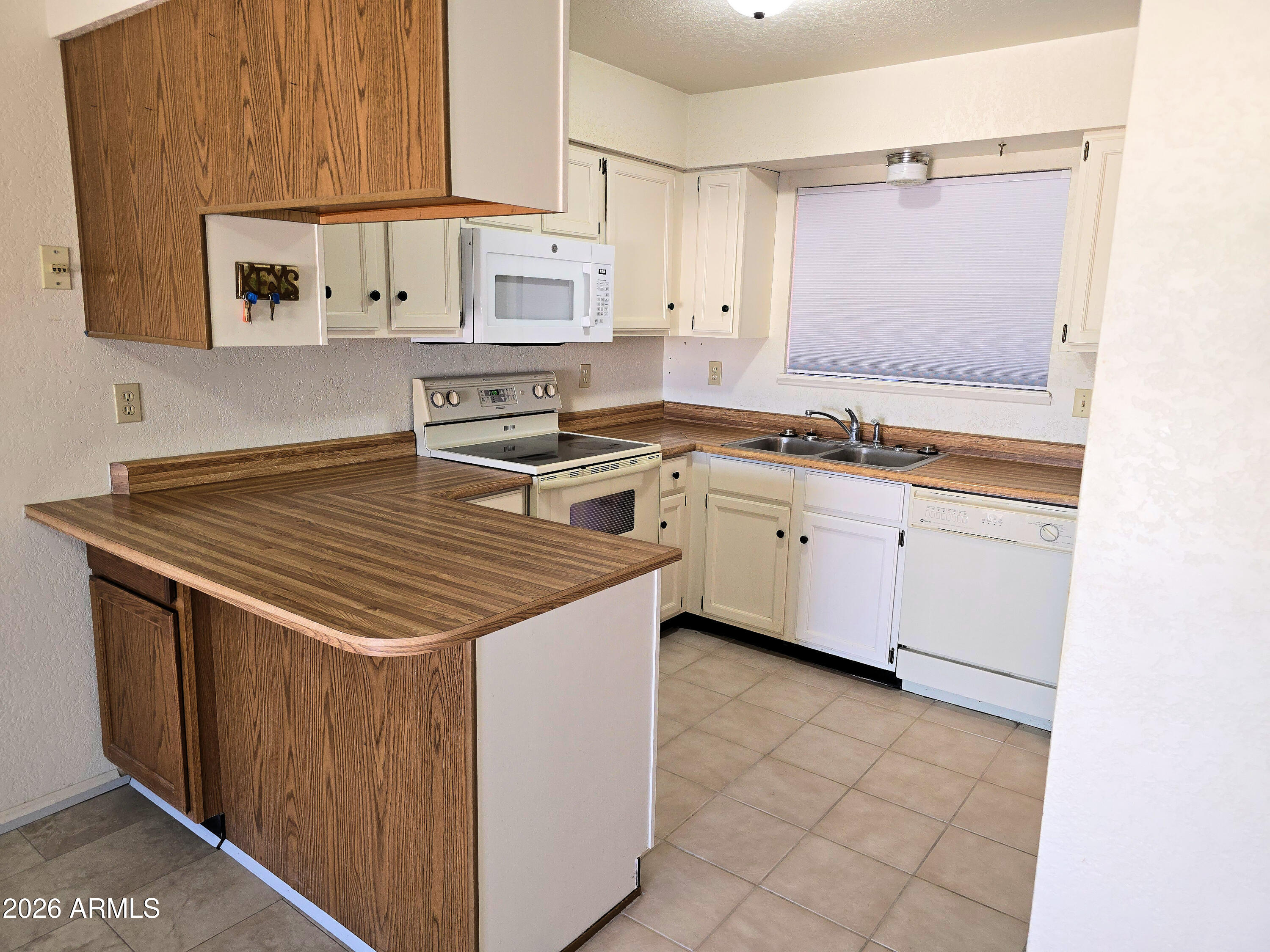 MOUNTAIN VIEW VILLAS AMD - Residential