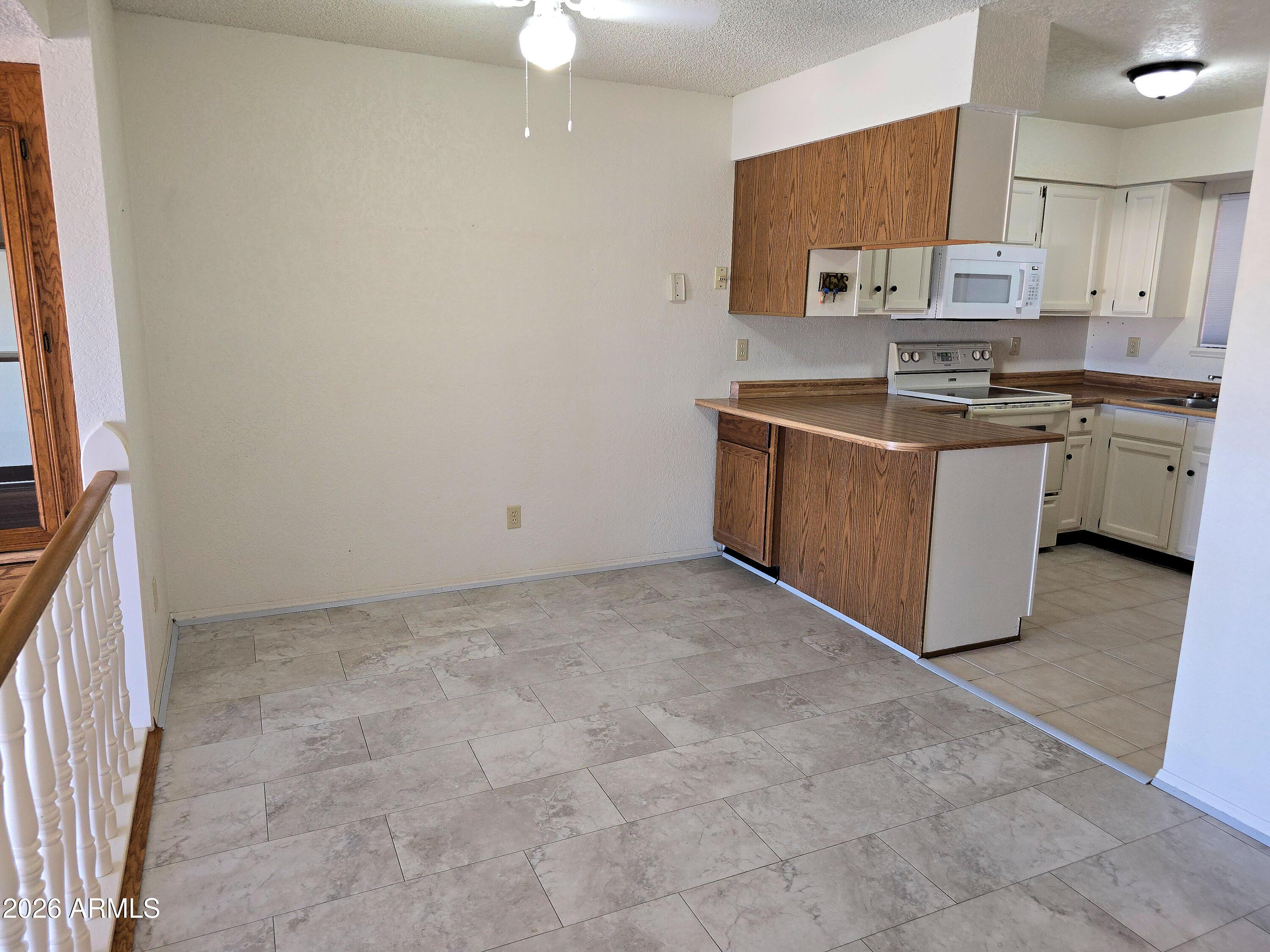 MOUNTAIN VIEW VILLAS AMD - Residential