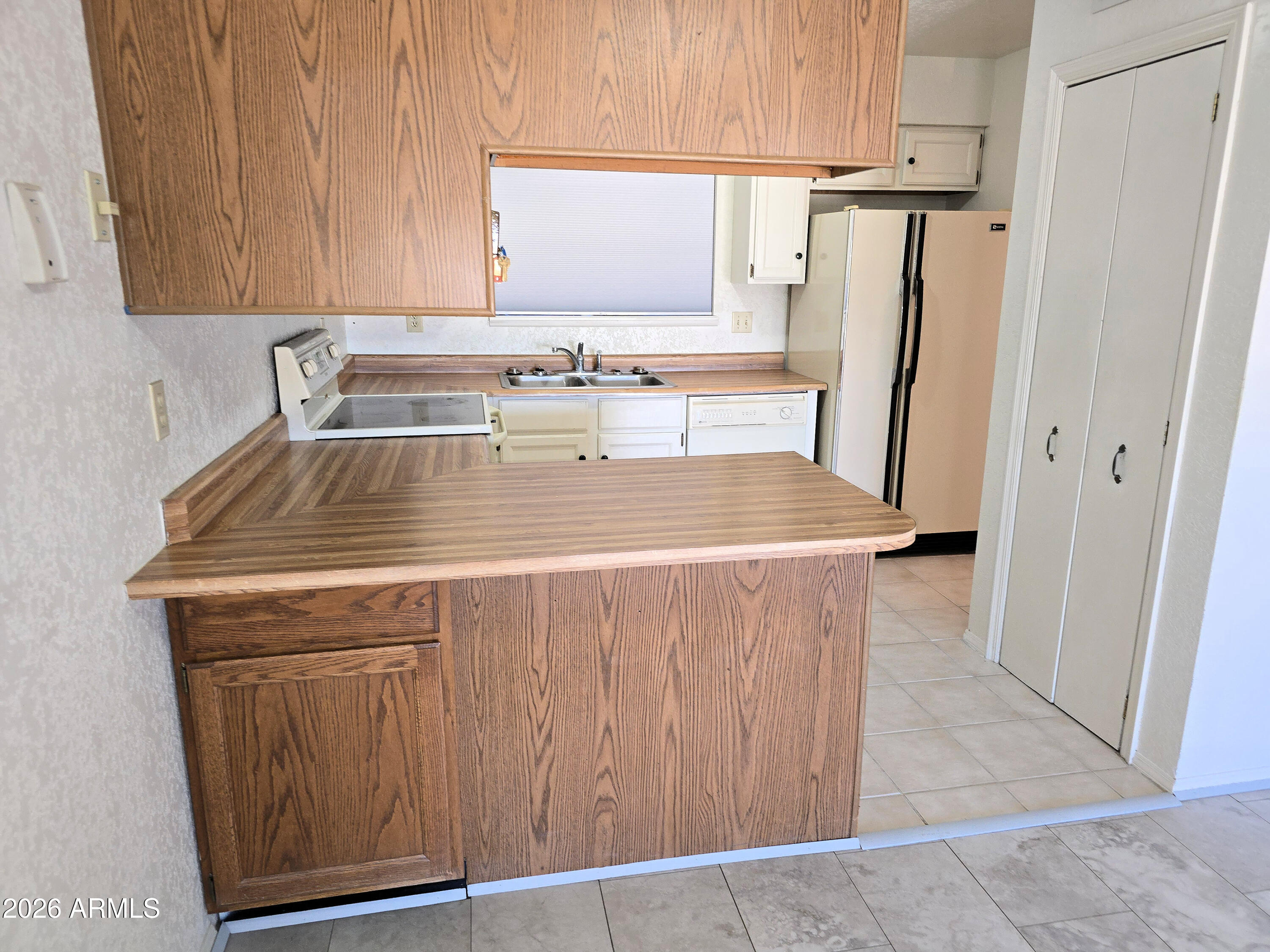 MOUNTAIN VIEW VILLAS AMD - Residential