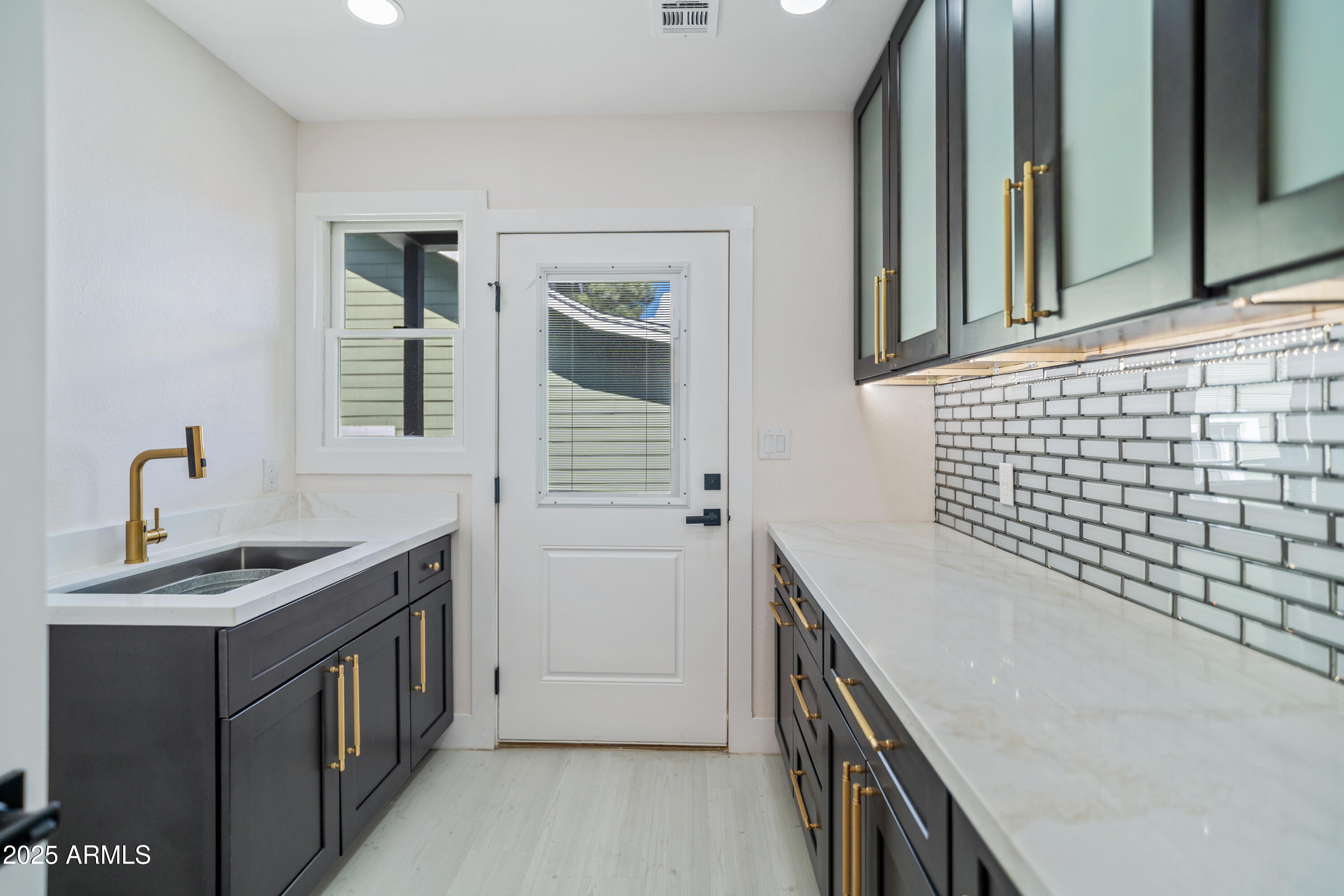 SUNNYSLOPE - Residential