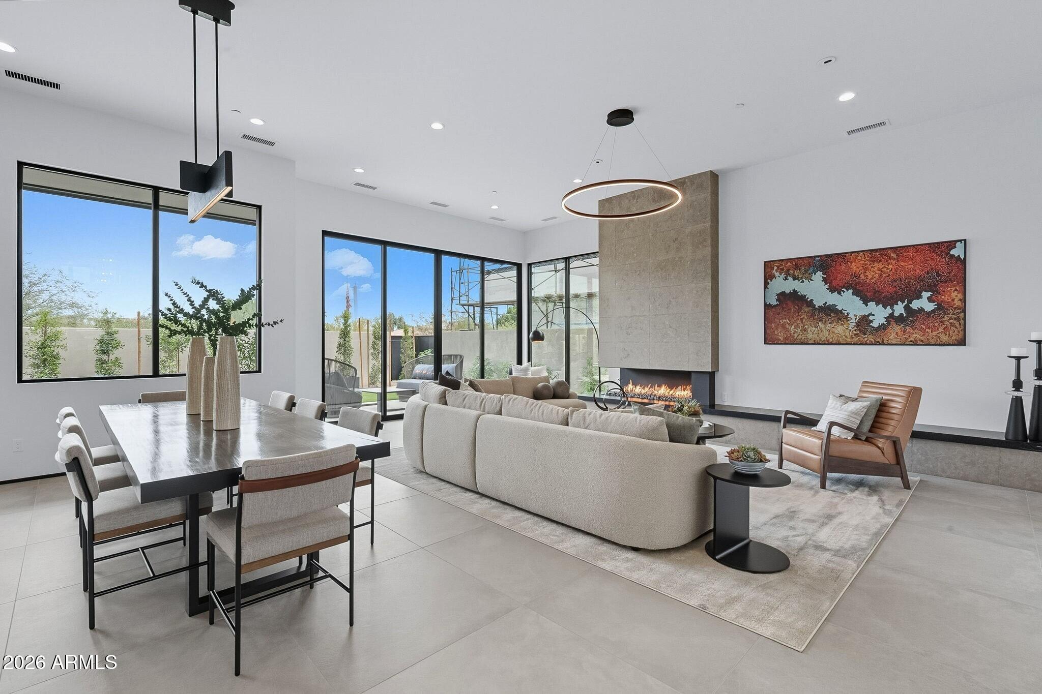 PHOENICIAN - Residential