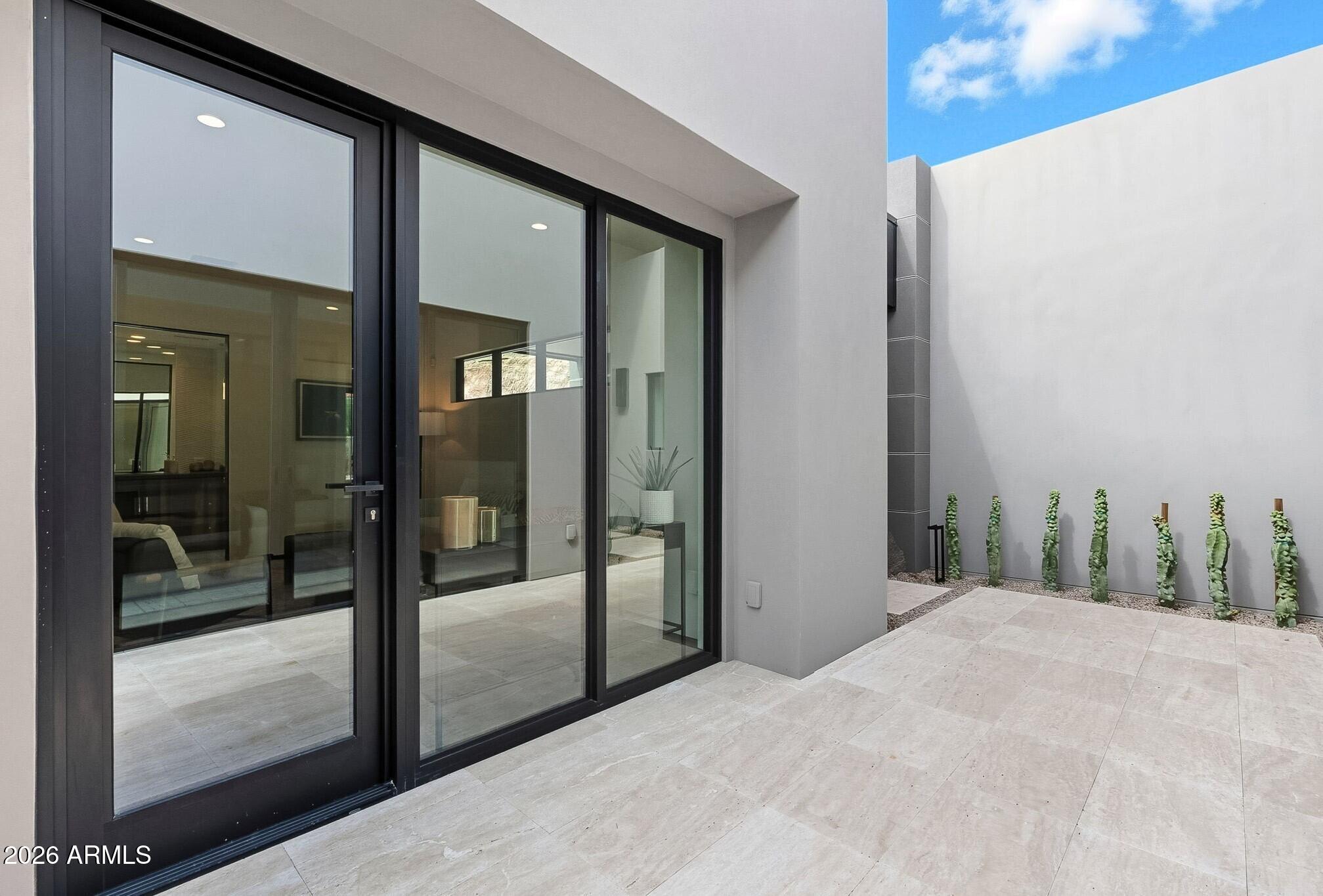 PHOENICIAN - Residential