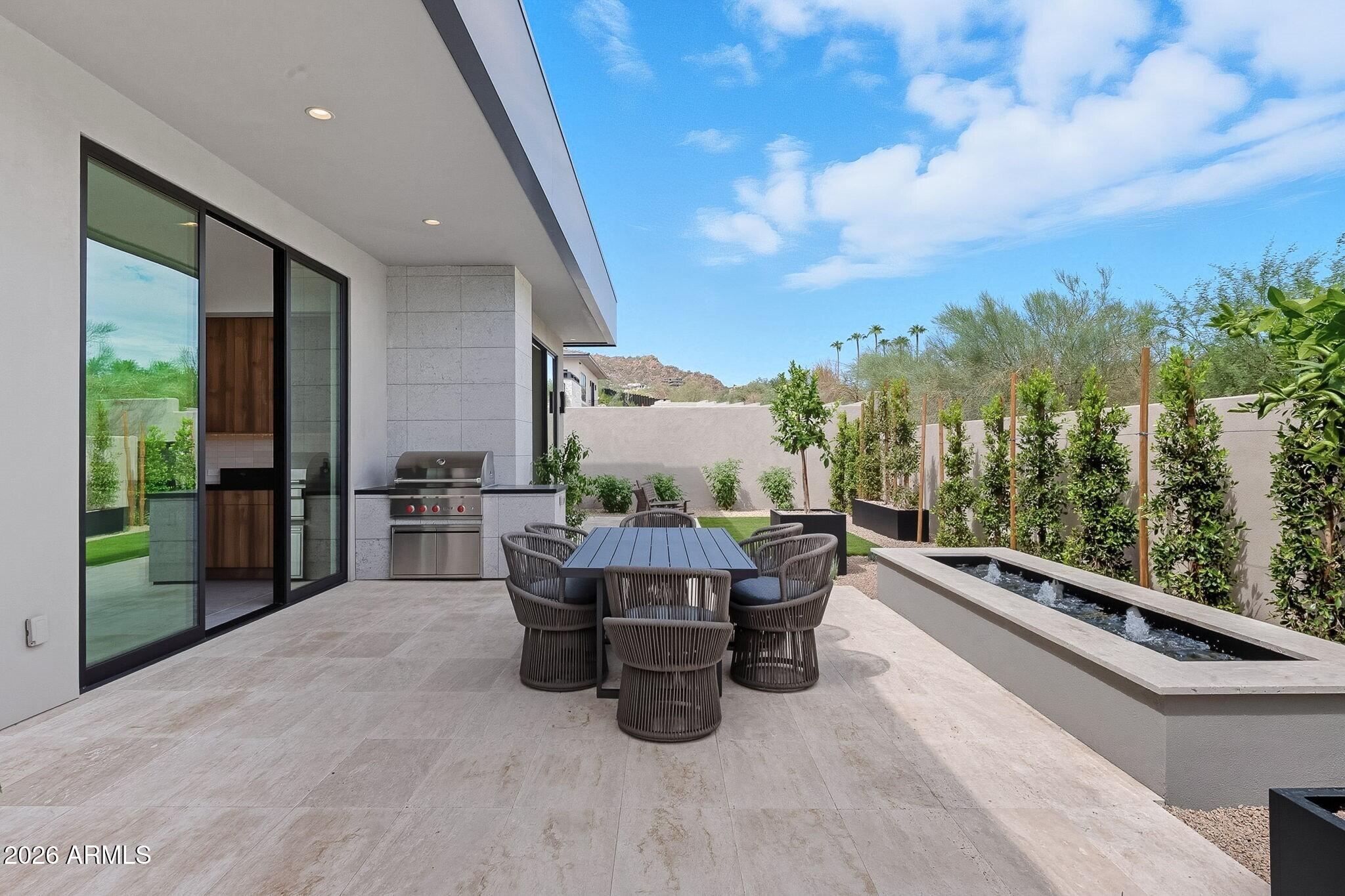 PHOENICIAN - Residential