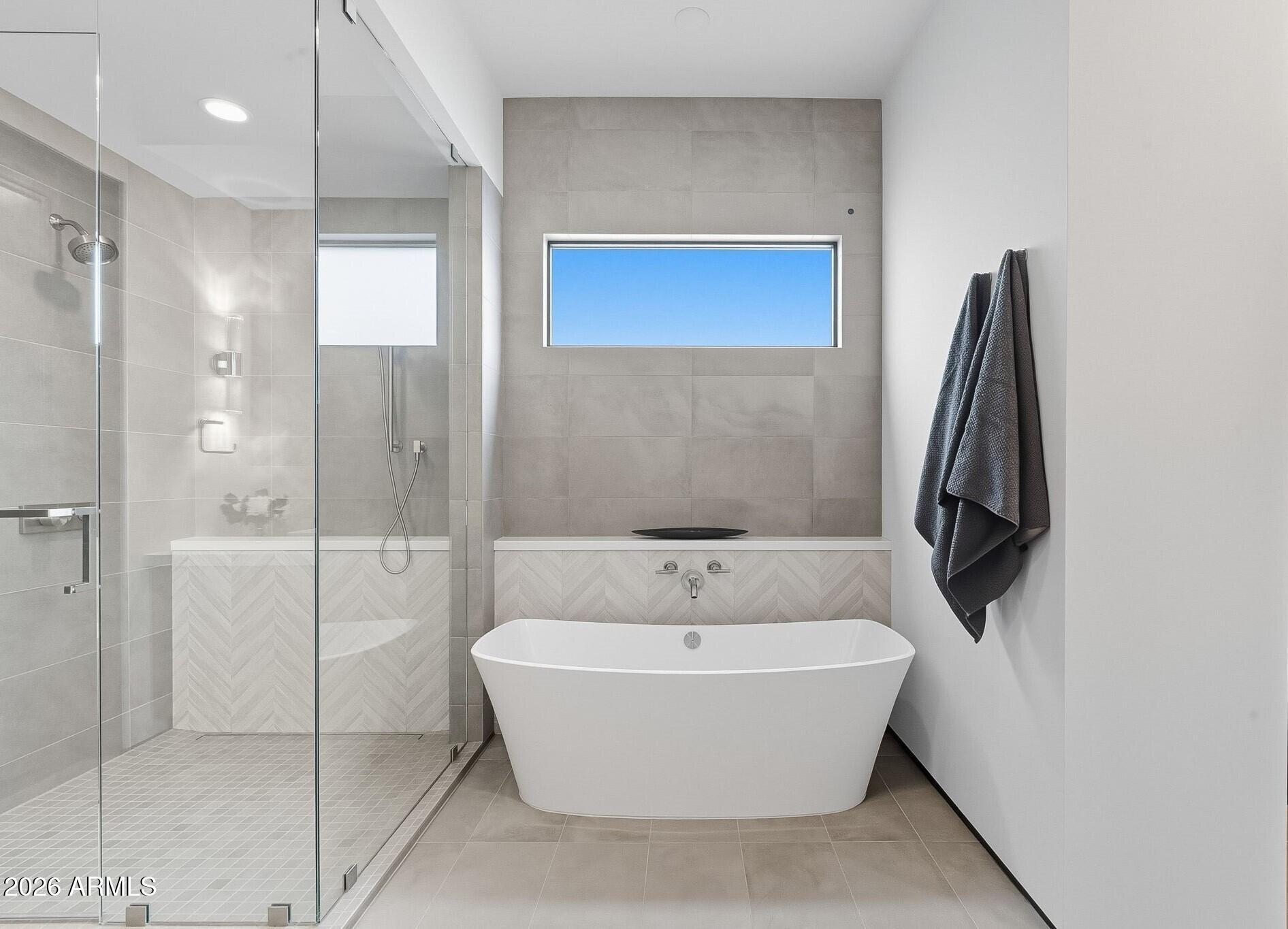 PHOENICIAN - Residential