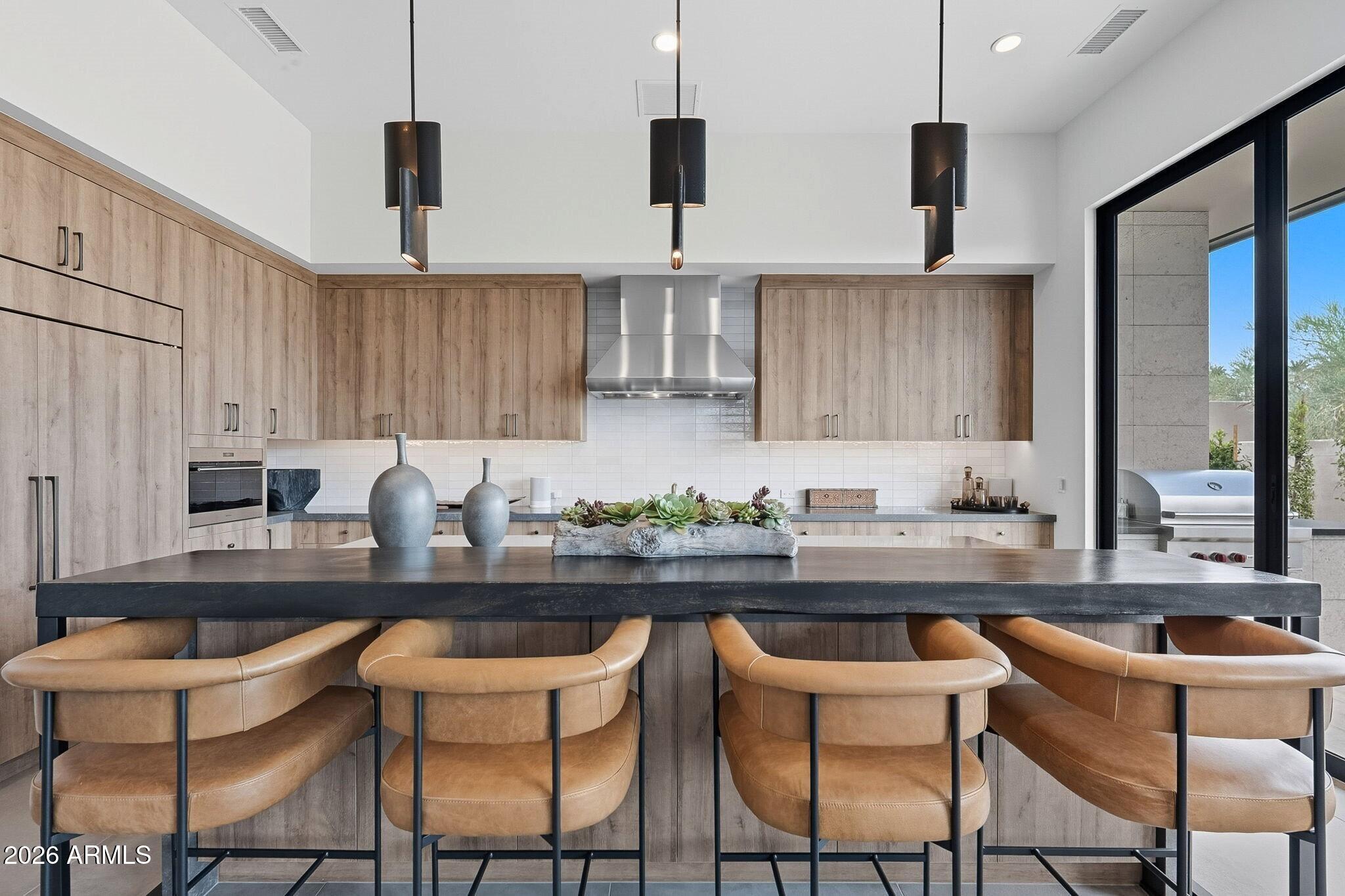 PHOENICIAN - Residential