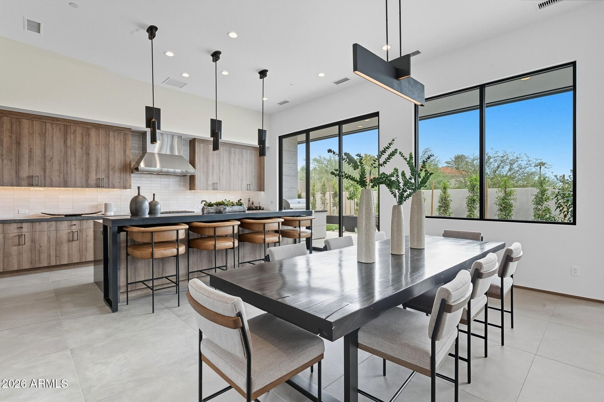 PHOENICIAN - Residential
