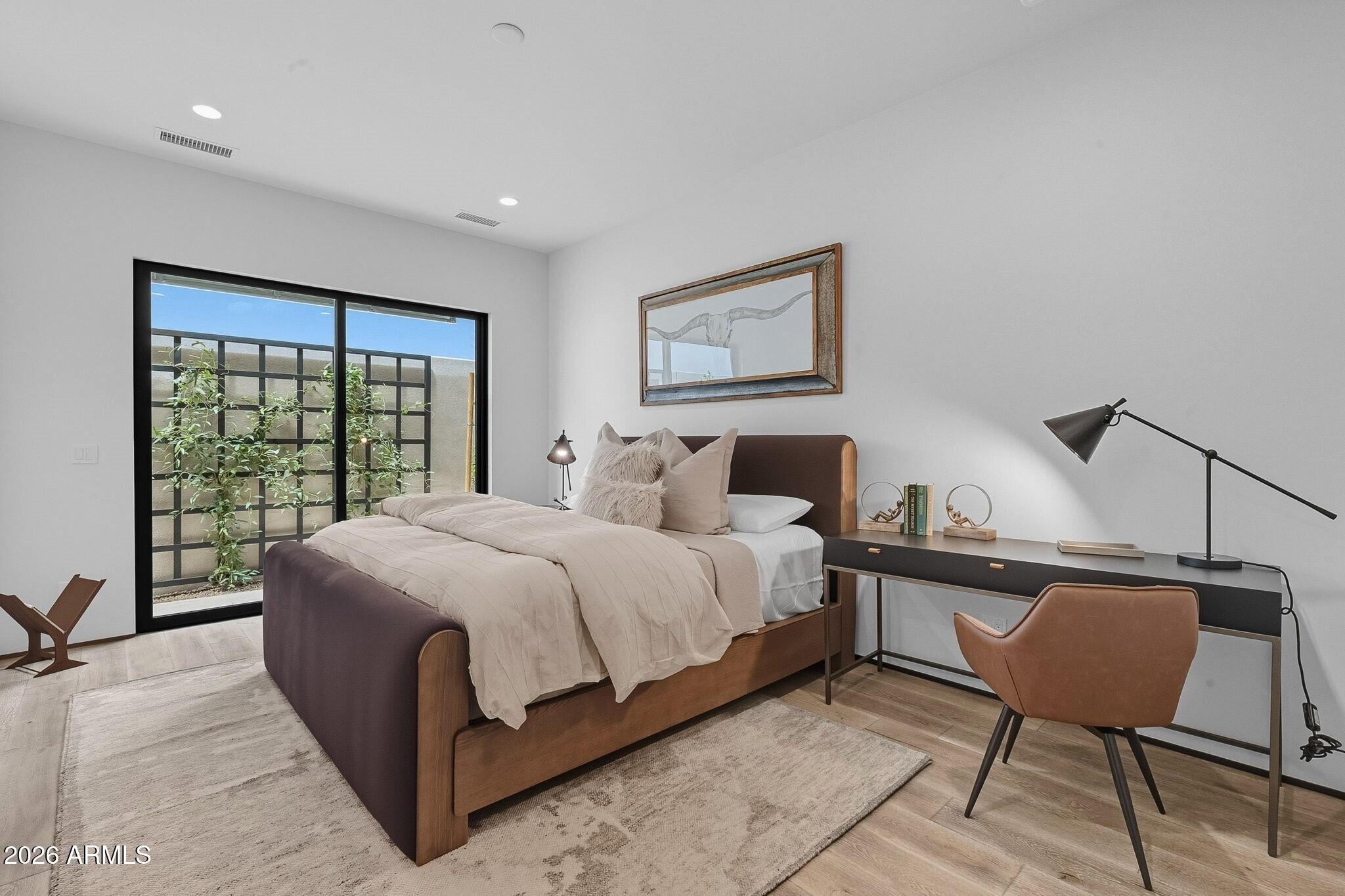 PHOENICIAN - Residential