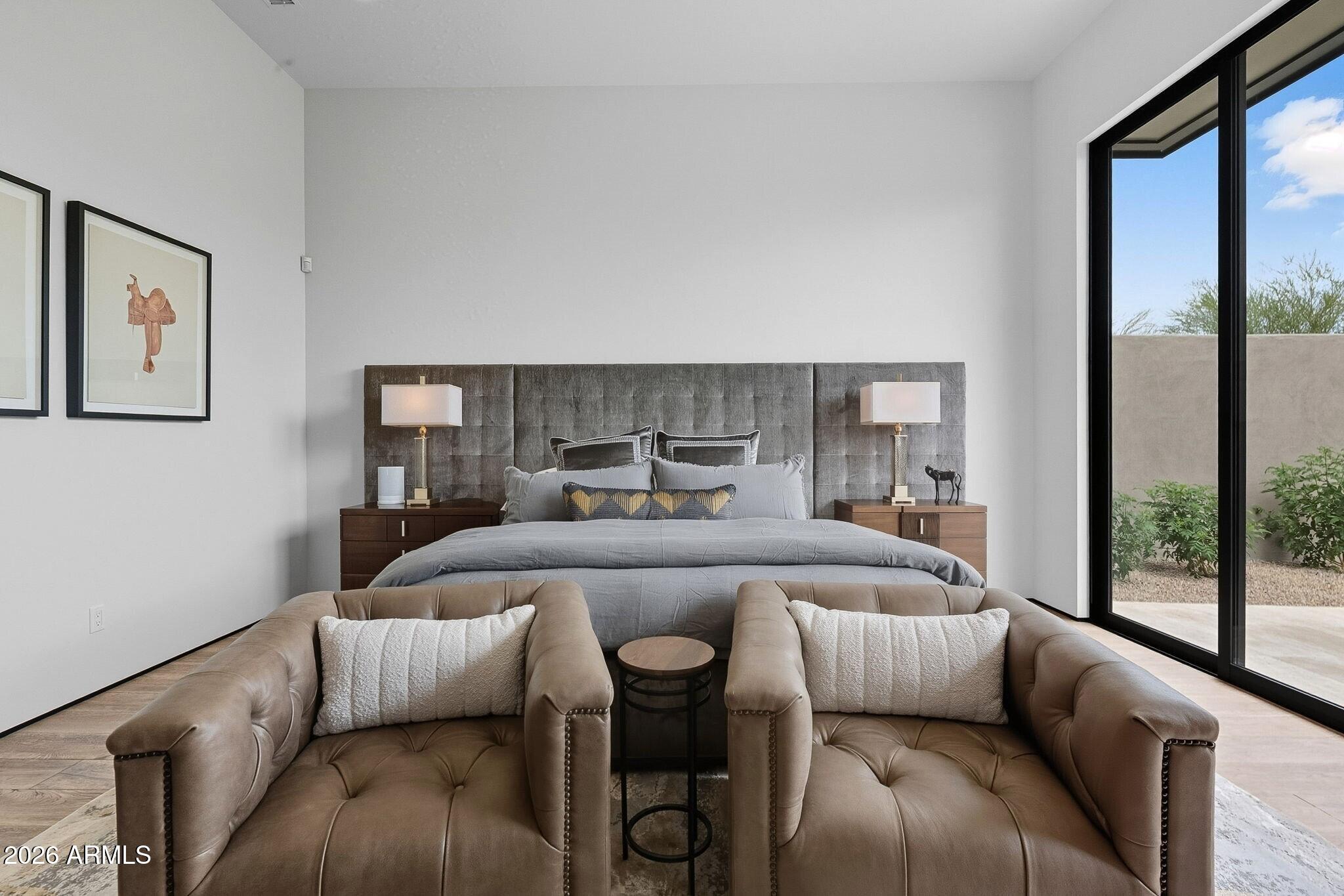 PHOENICIAN - Residential