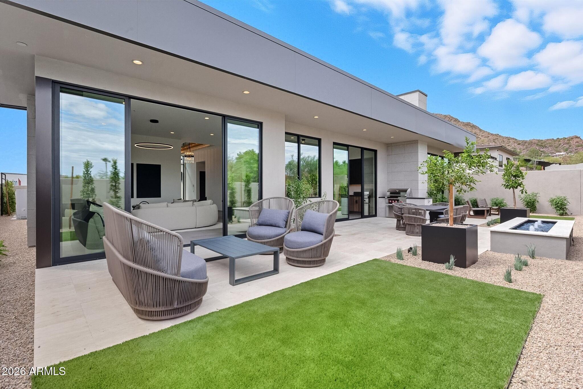 PHOENICIAN - Residential