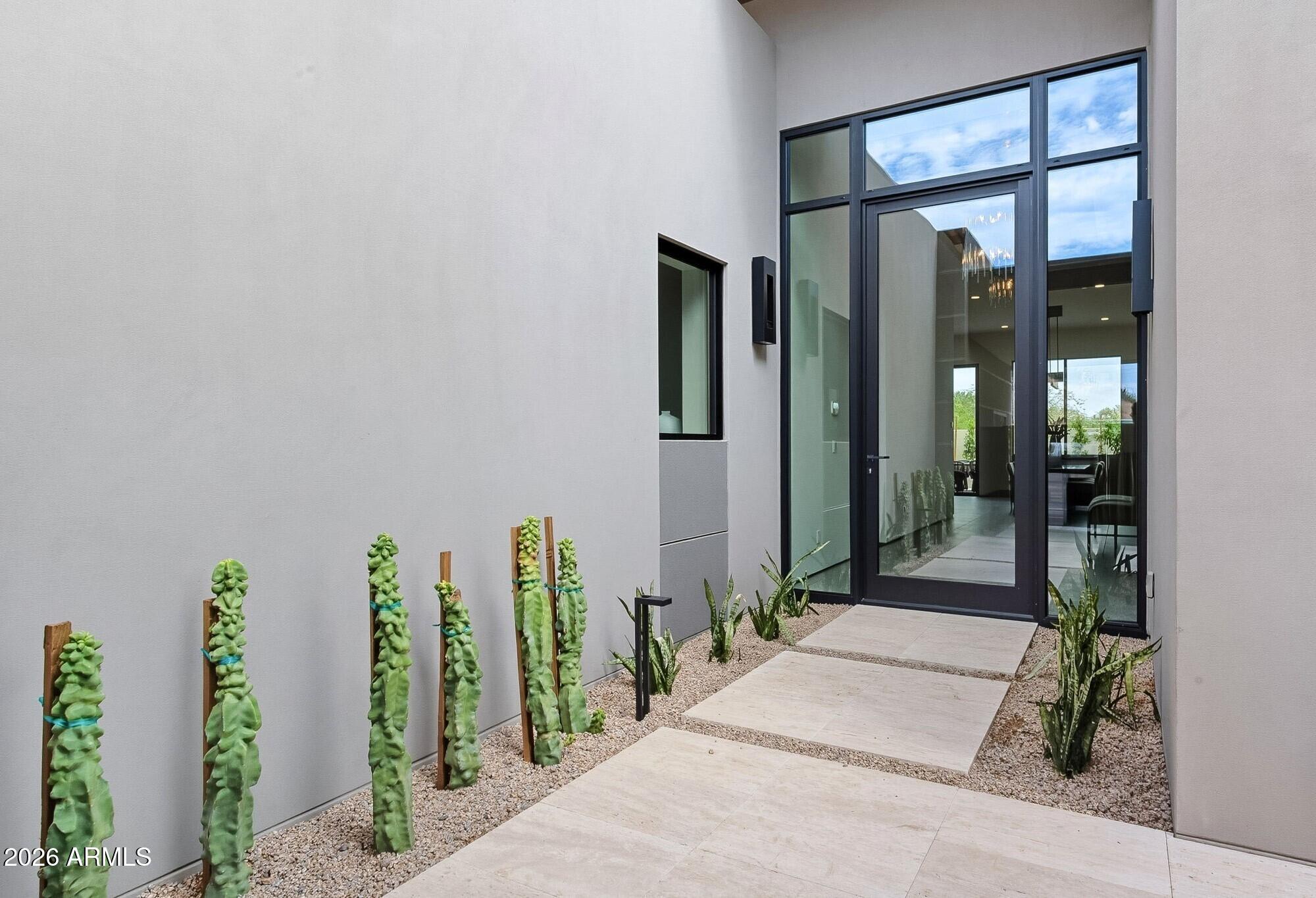 PHOENICIAN - Residential
