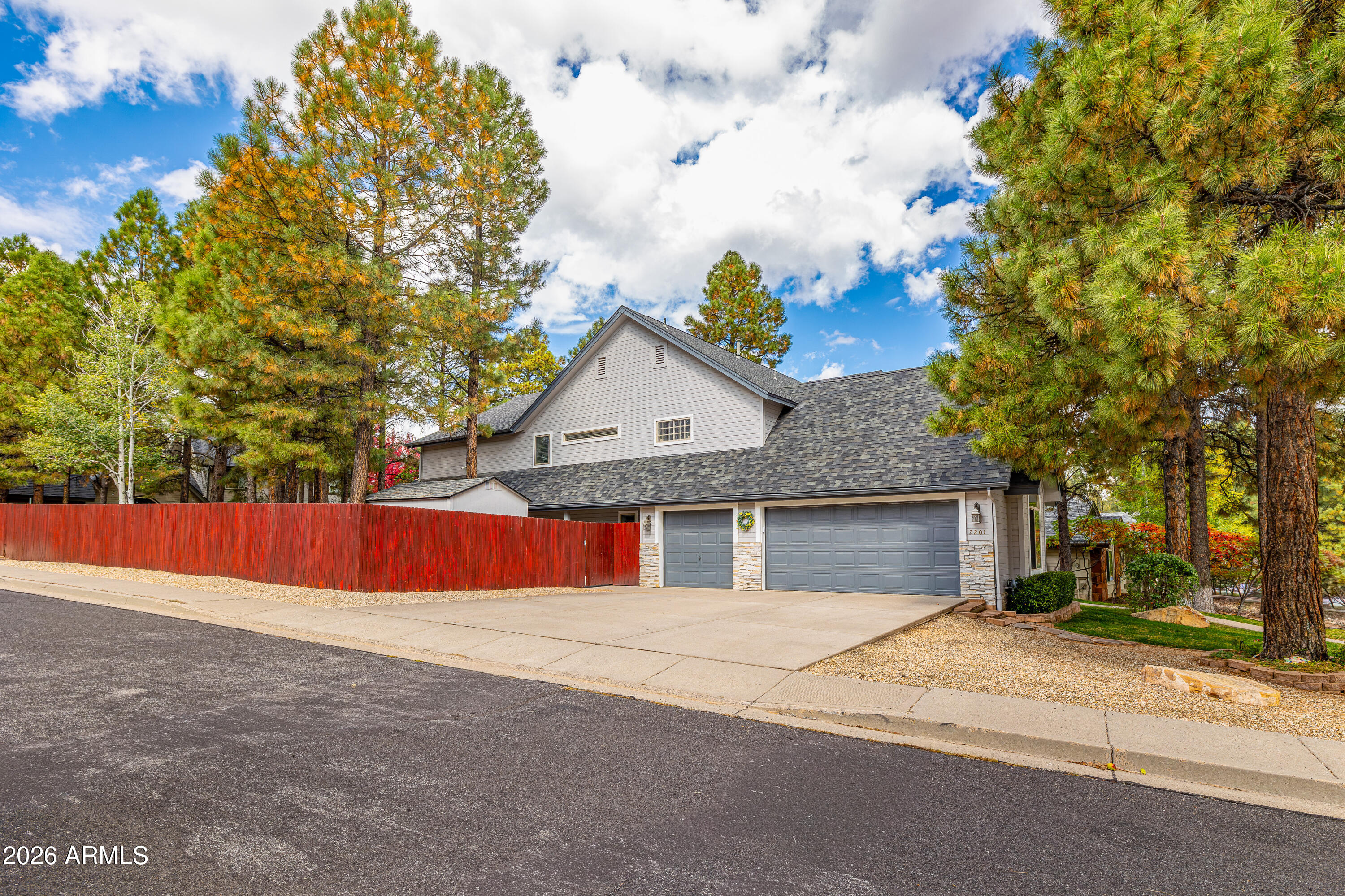 WALNUT RIDGE ESTATES - Residential